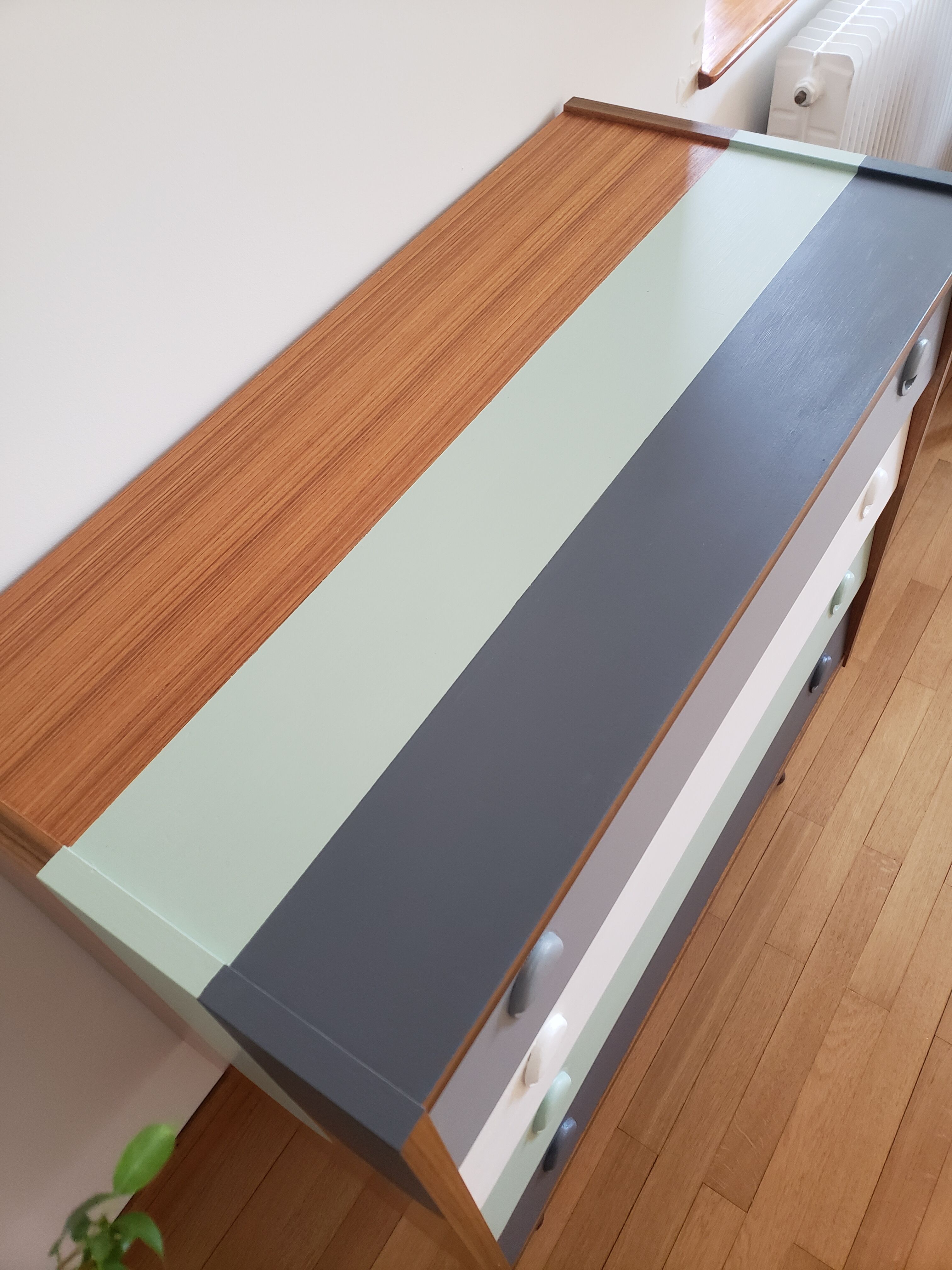 Dresser 60s restyled