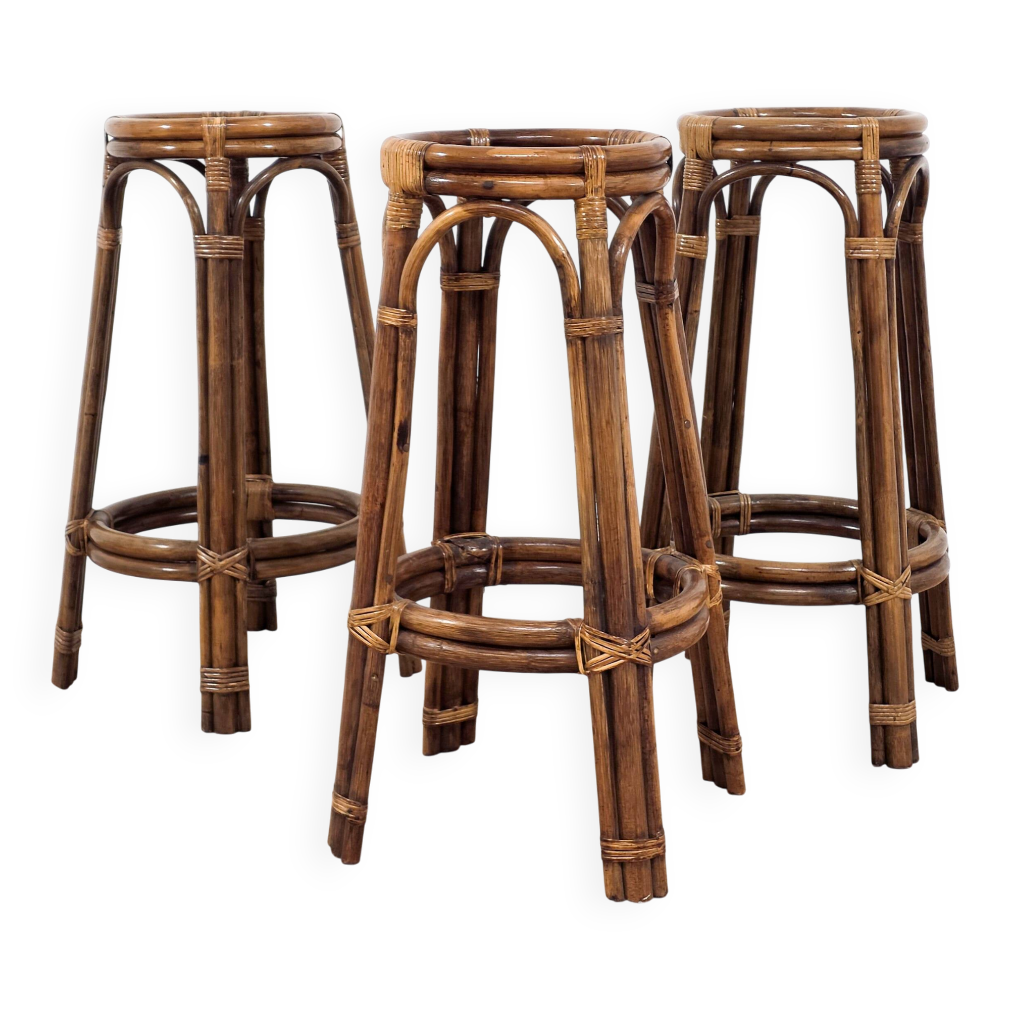 Ensemble de trois tabourets bar en rotin des années 1970