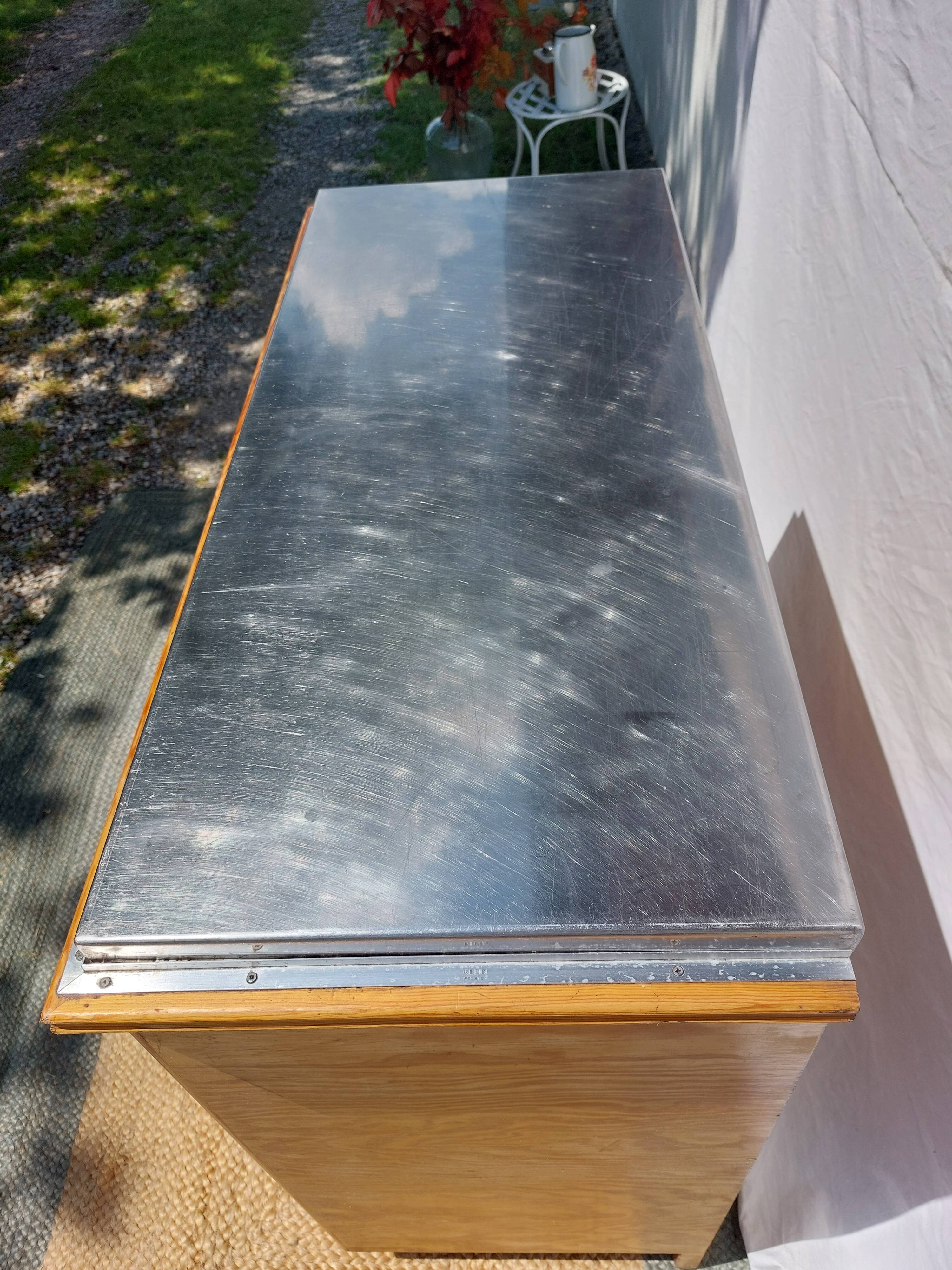 Mado buffet, stainless steel tray