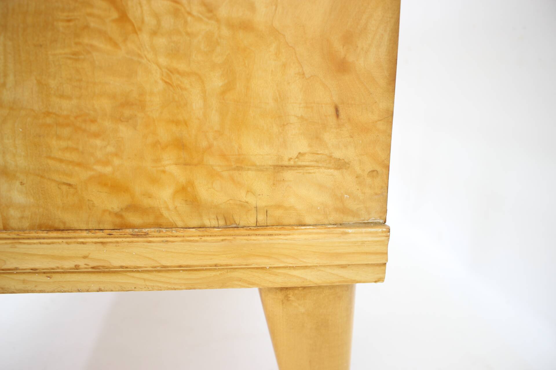 1960s italian sideboard/chest of drawers in high gloss finish with glass top and shelf