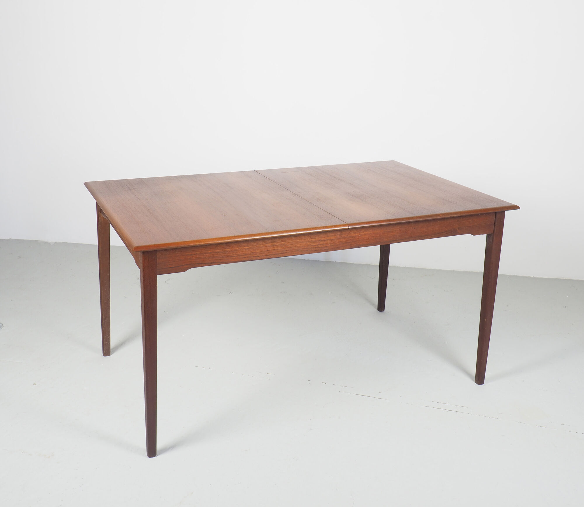 Extendable dinning table in teak, 1960