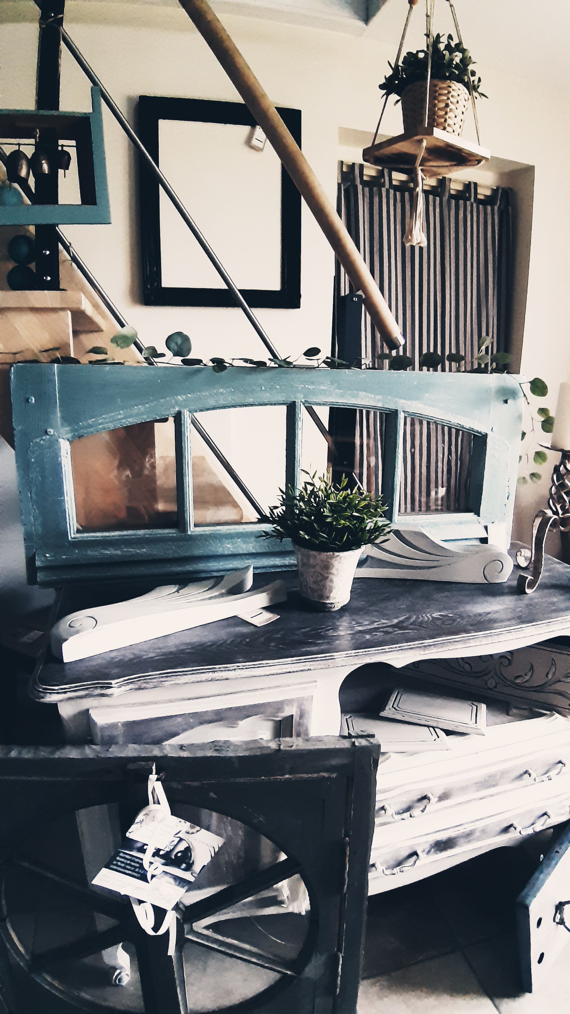 Half-moon beef eye window