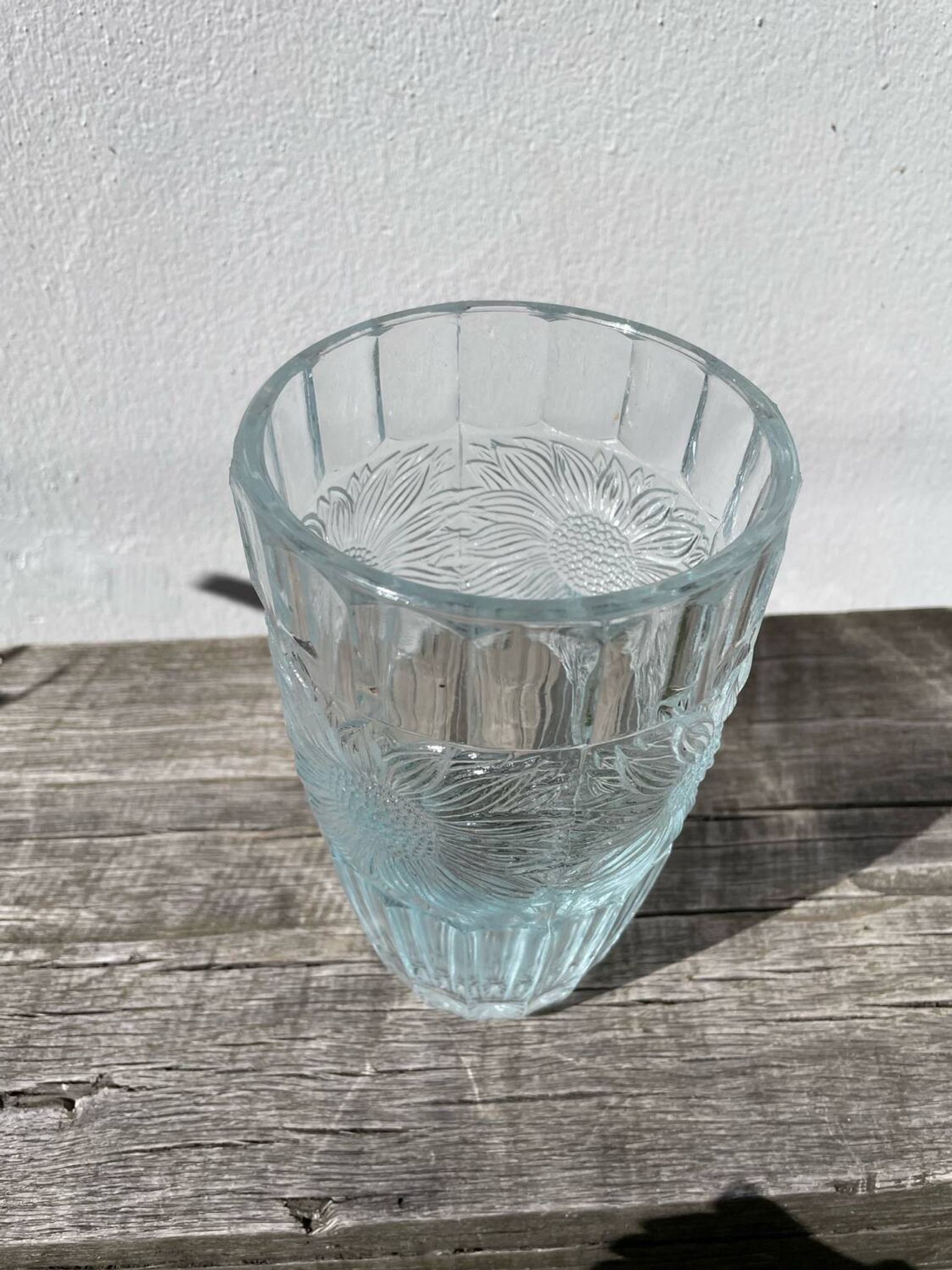 Glass sunflower vase 1990