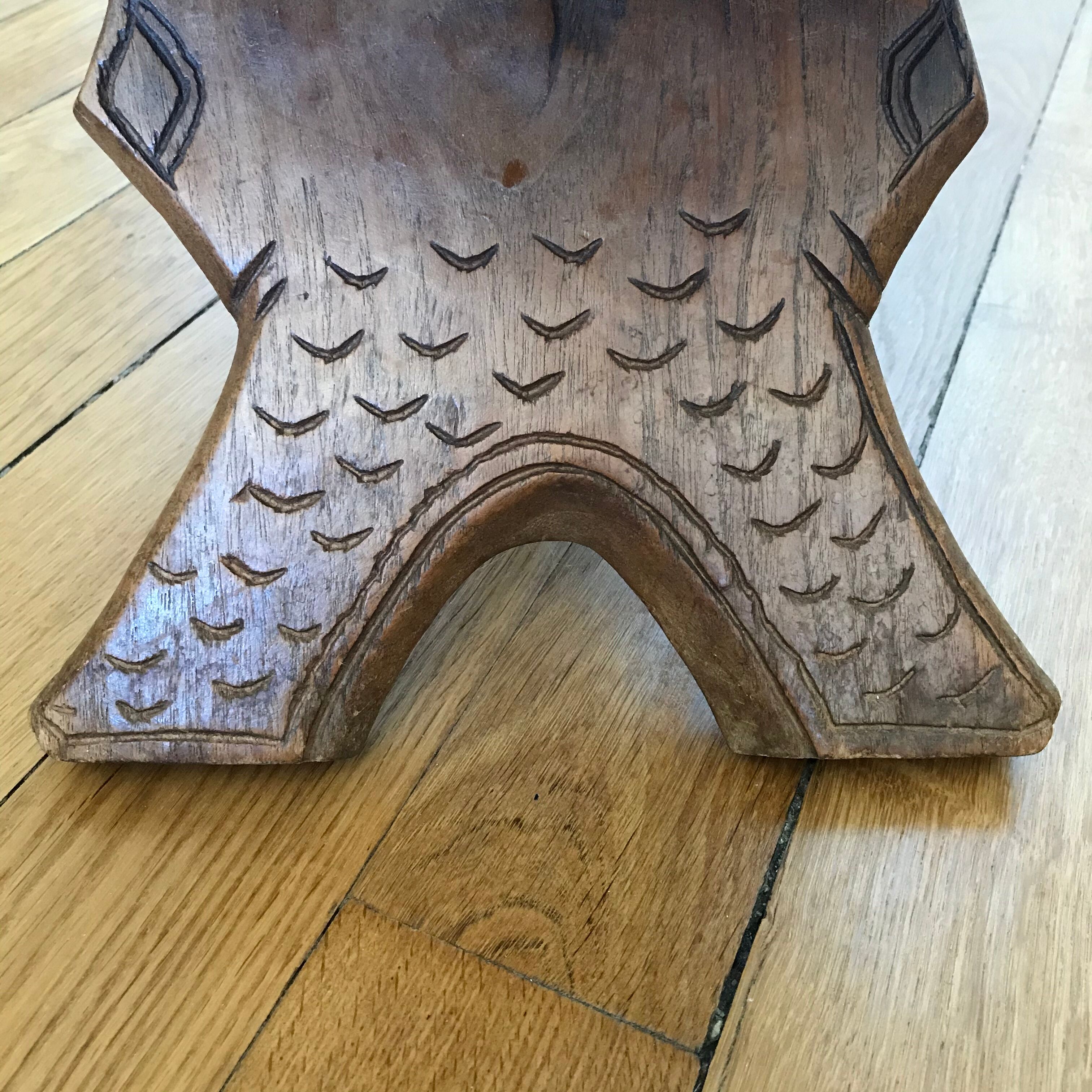 Ethnic palaver chair