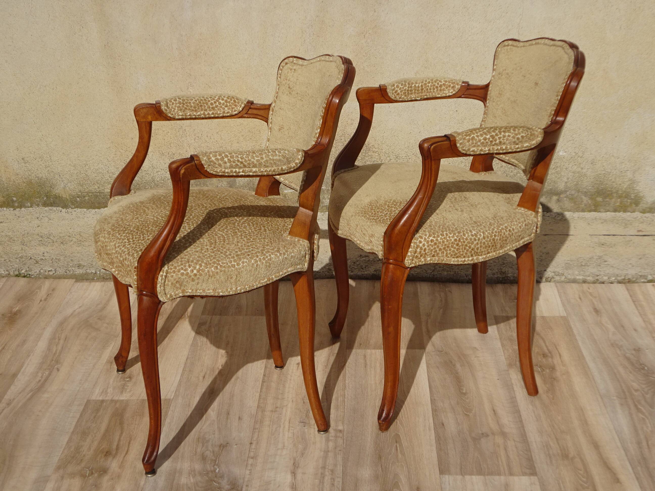 Pair of Louis XVI armchairs, upholstered in giraffe-pattern velvet