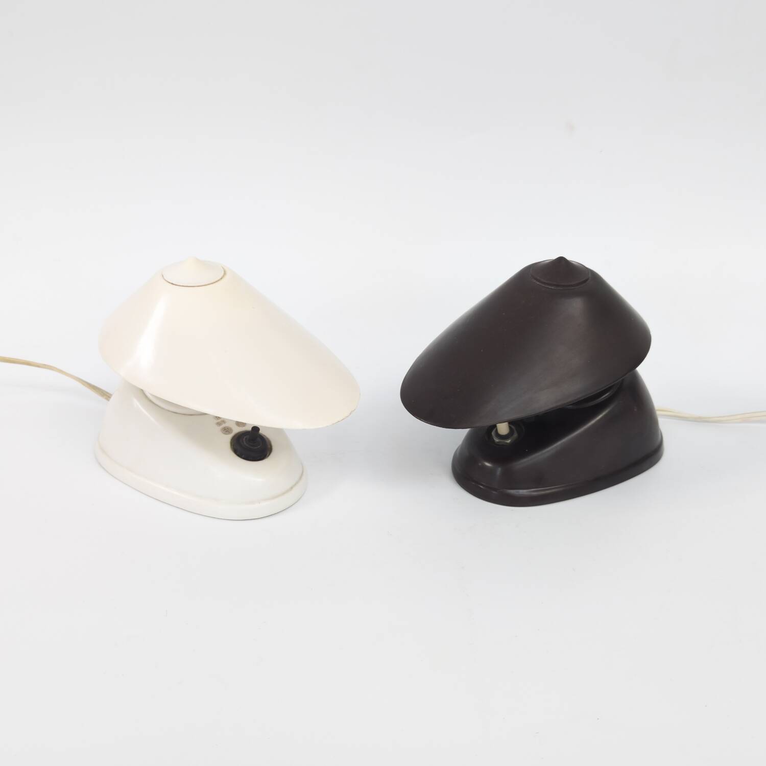 Pair of Bauhaus bakelite table or wall lights by Elektrosvit, 1950s