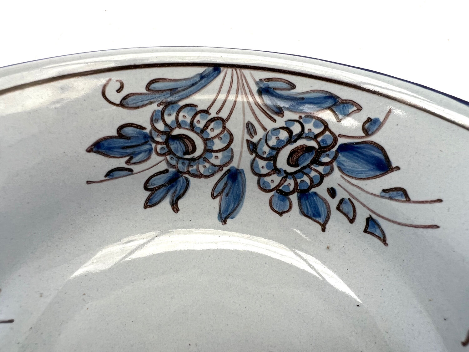 Nevers Montagnon earthenware bowl cup