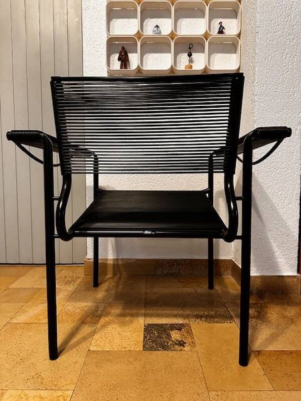 Fauteuil Spaghetti noir vintage Giandomenico Belotti pour Alias, modèle 109