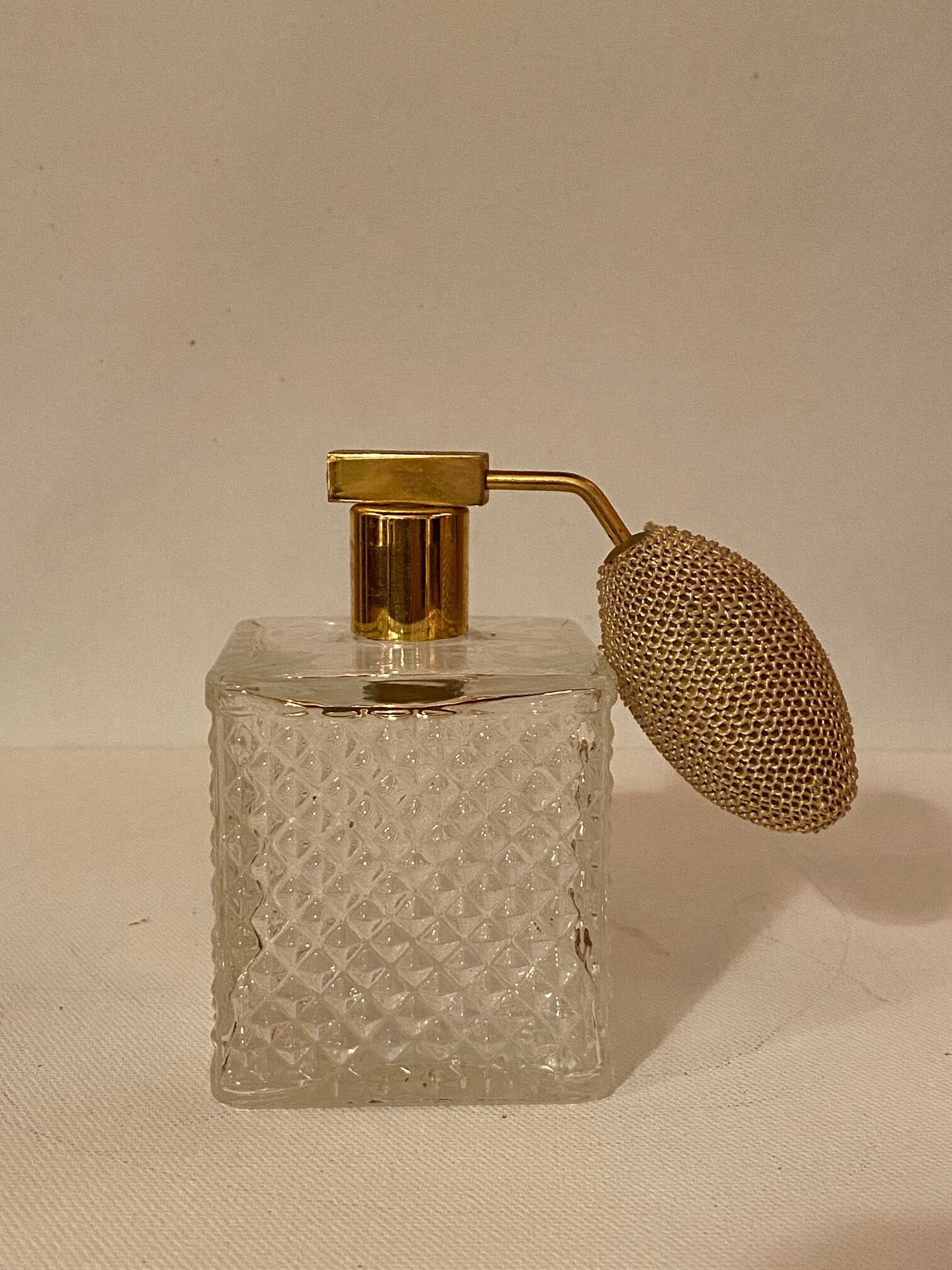 Glass perfume spray and vintage perfume atomizer gold pump