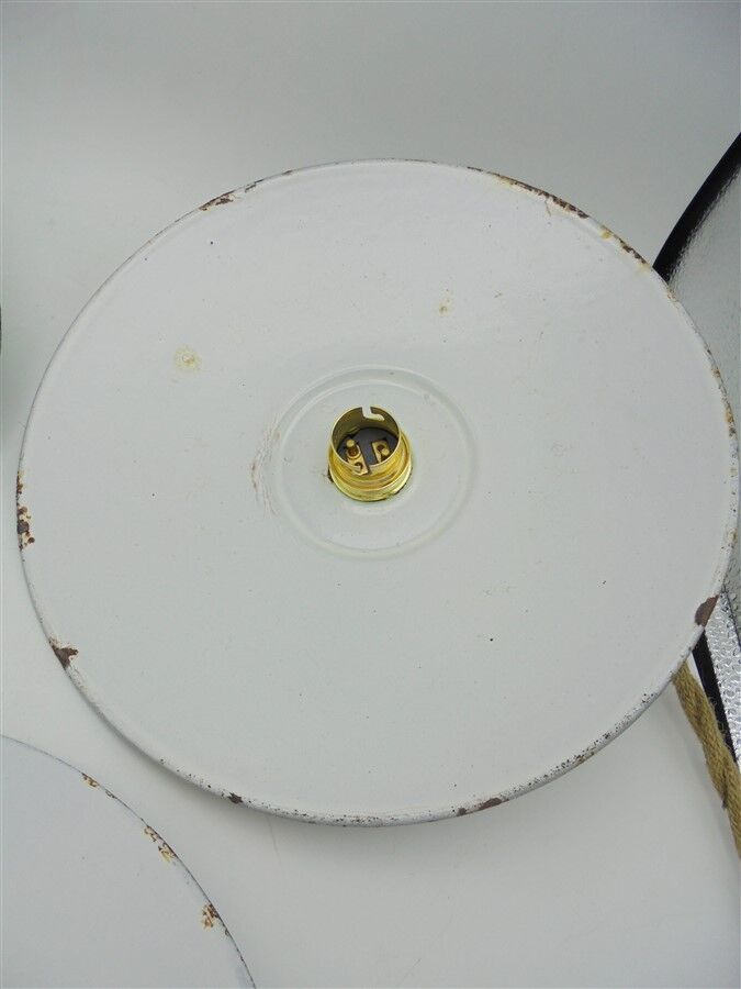 Series of 3 enamelled sheet hanging lamps