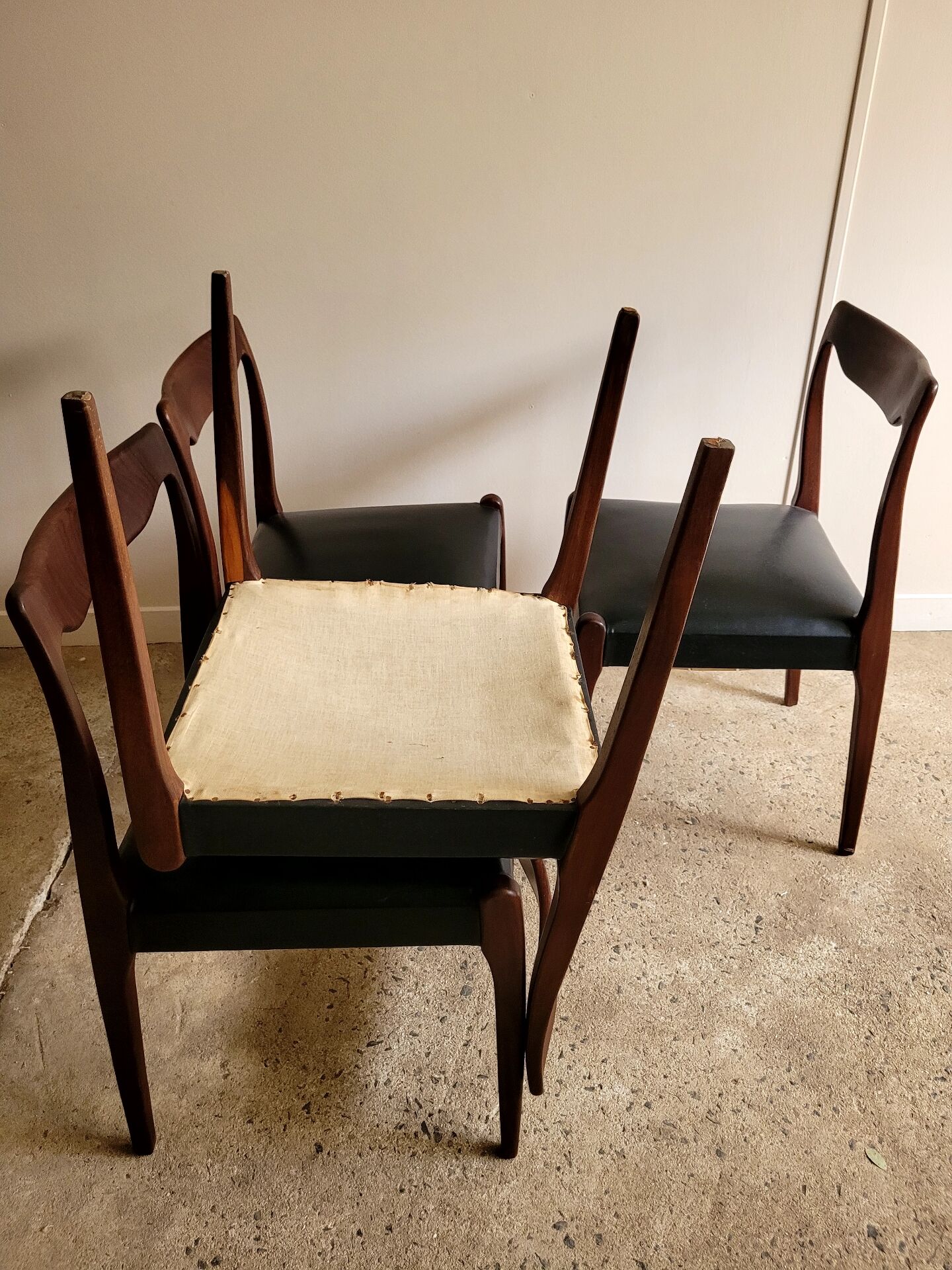 Lot de 4 chaises vintage style Niels Otto Moller