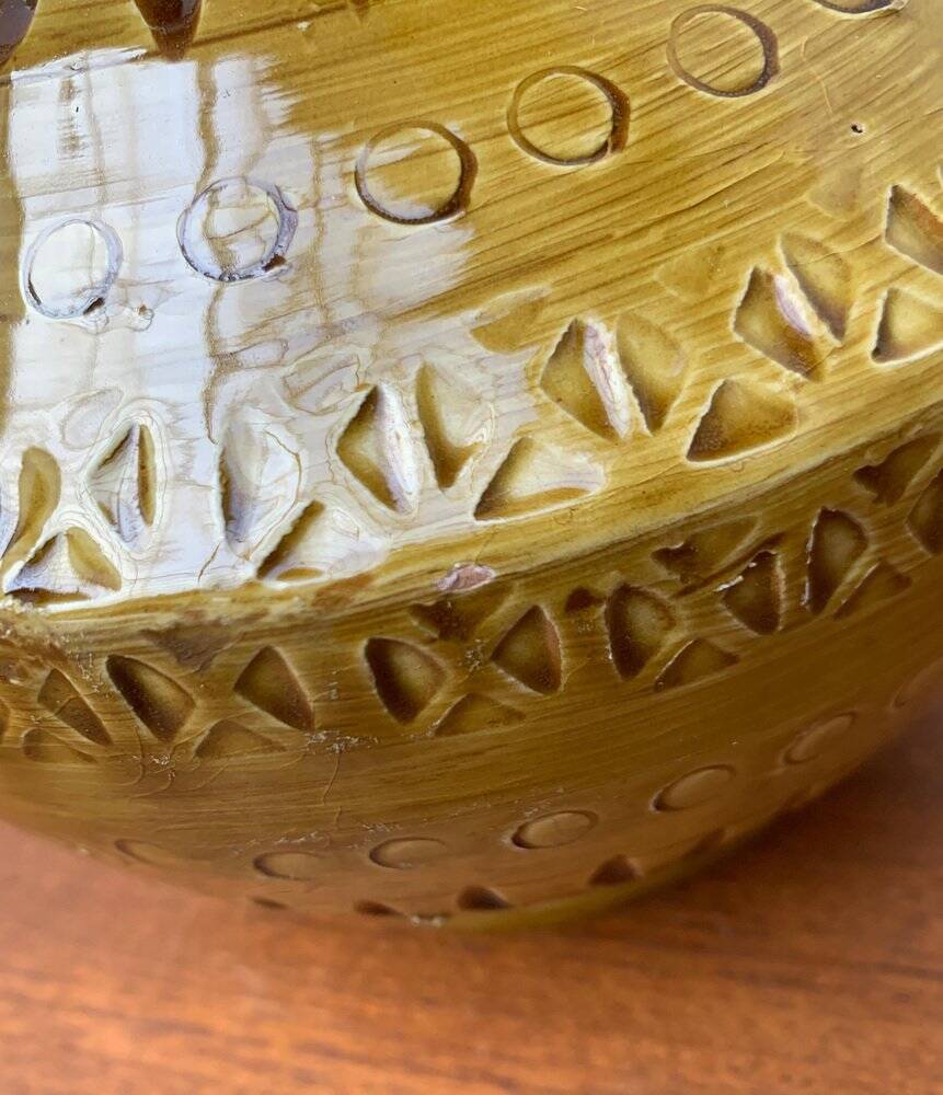 Italian pottery carafe from the mid-century by Aldo Londi for Bitossi, 1960s.