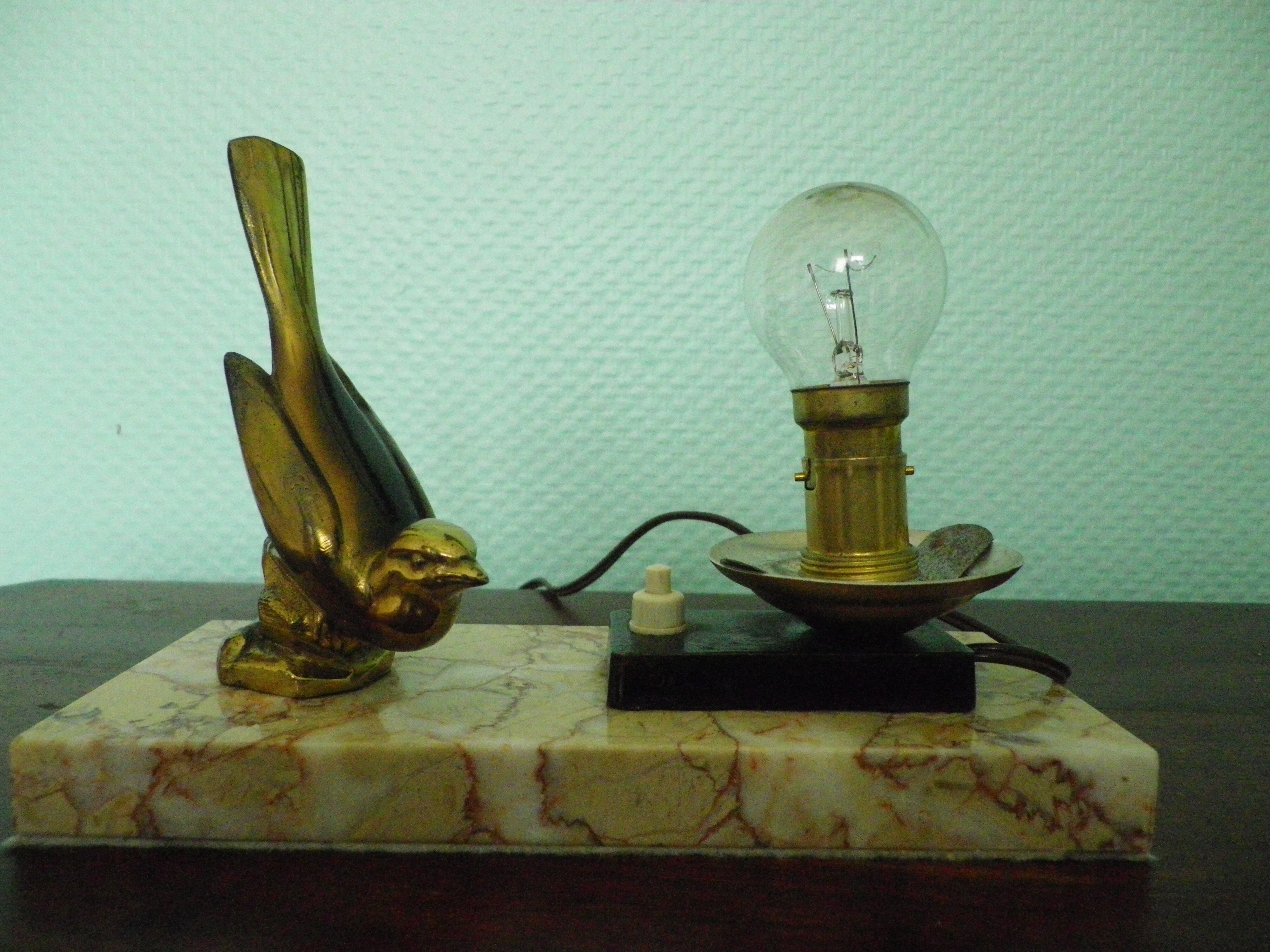 Art deco lamp, to pose, marble base, brass bird decoration, opaline - 40s