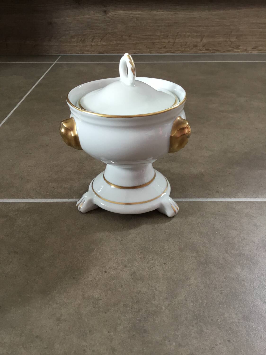 White porcelain covered pot