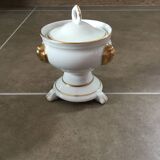 Pot couvert en porcelaine blanche