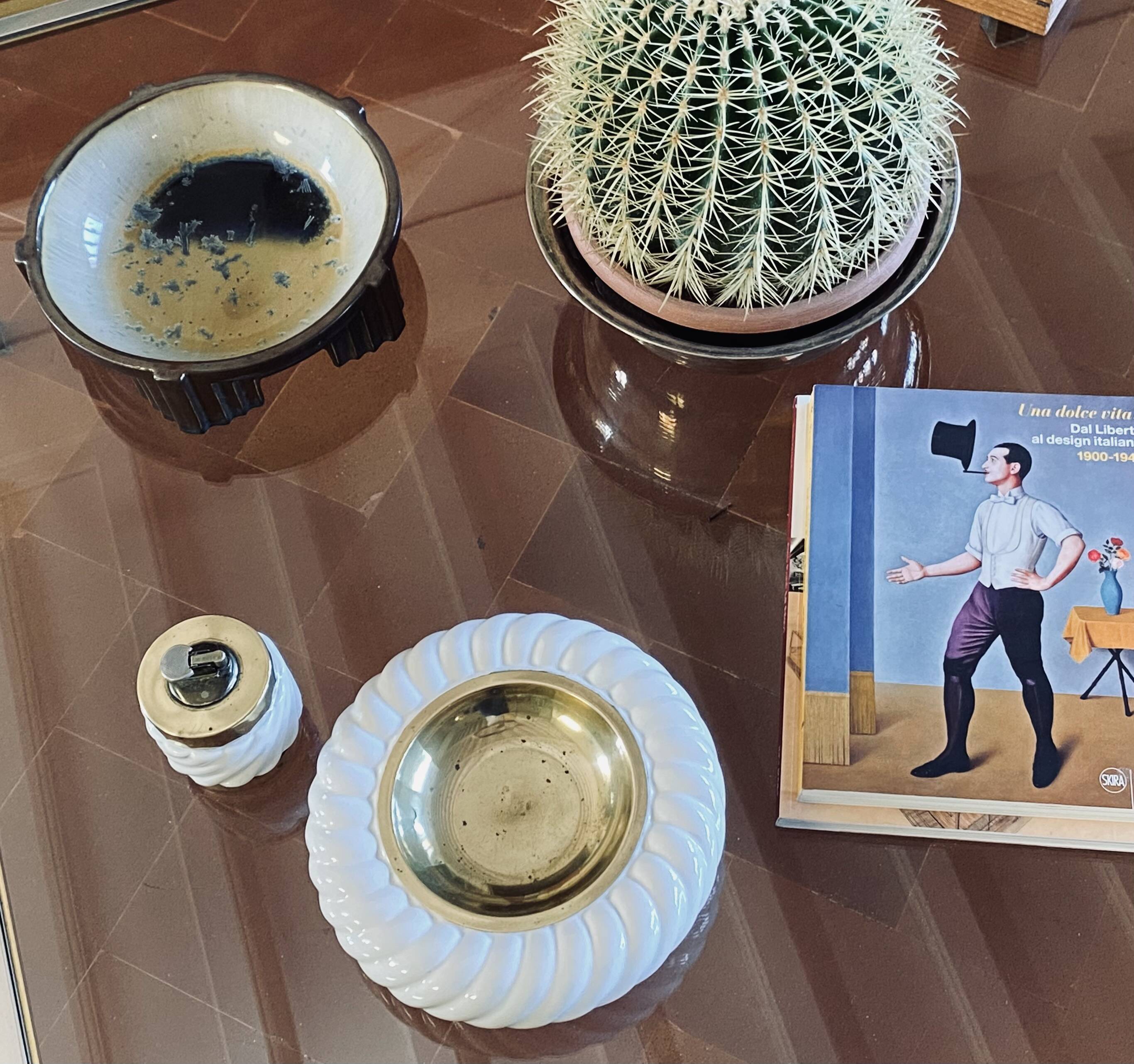 Tommaso Barbi, Smoking set white ashtray and table lighter, B Ceramiche, ca. 1970