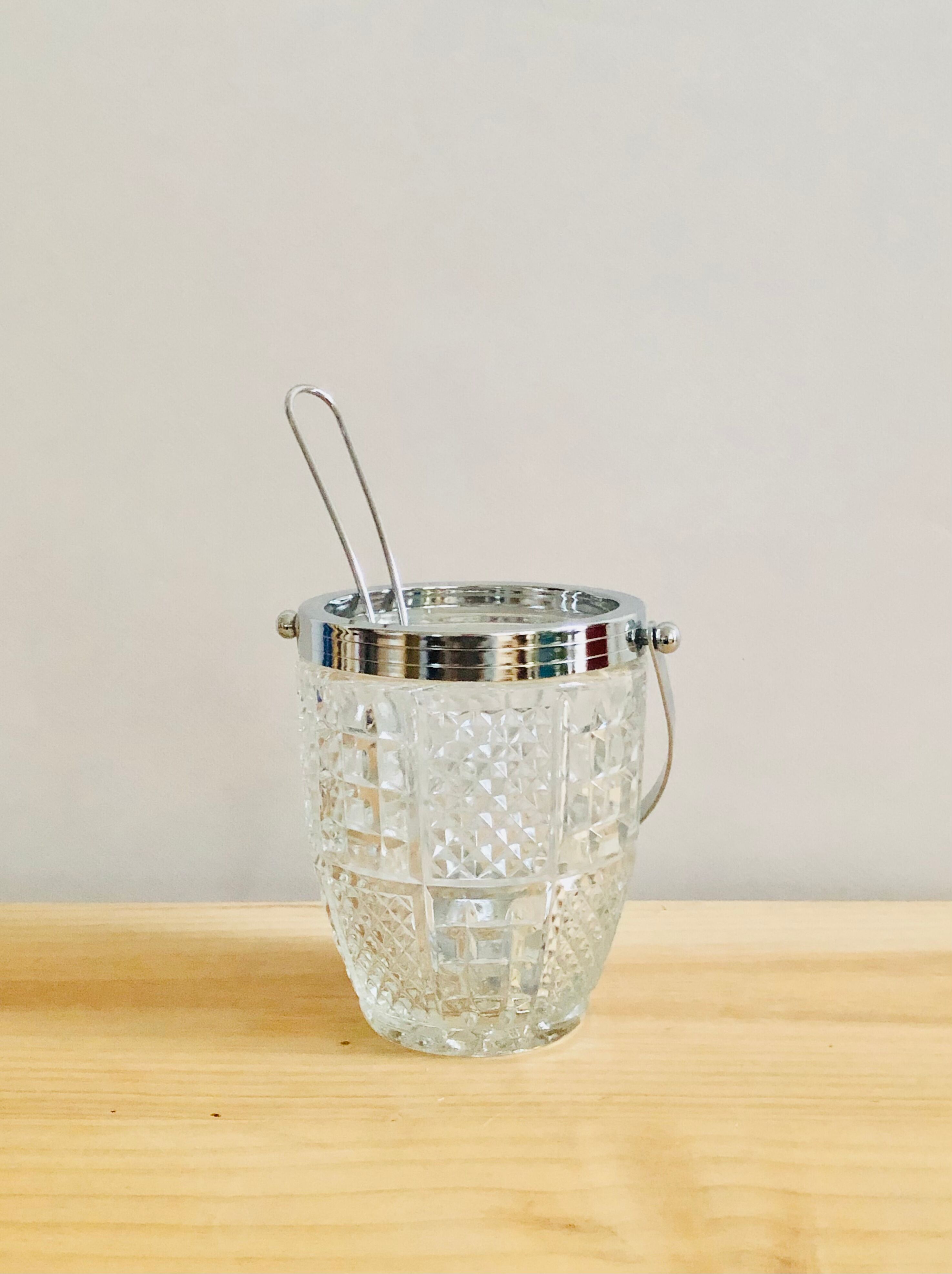 Seau à glace en verre ciselé