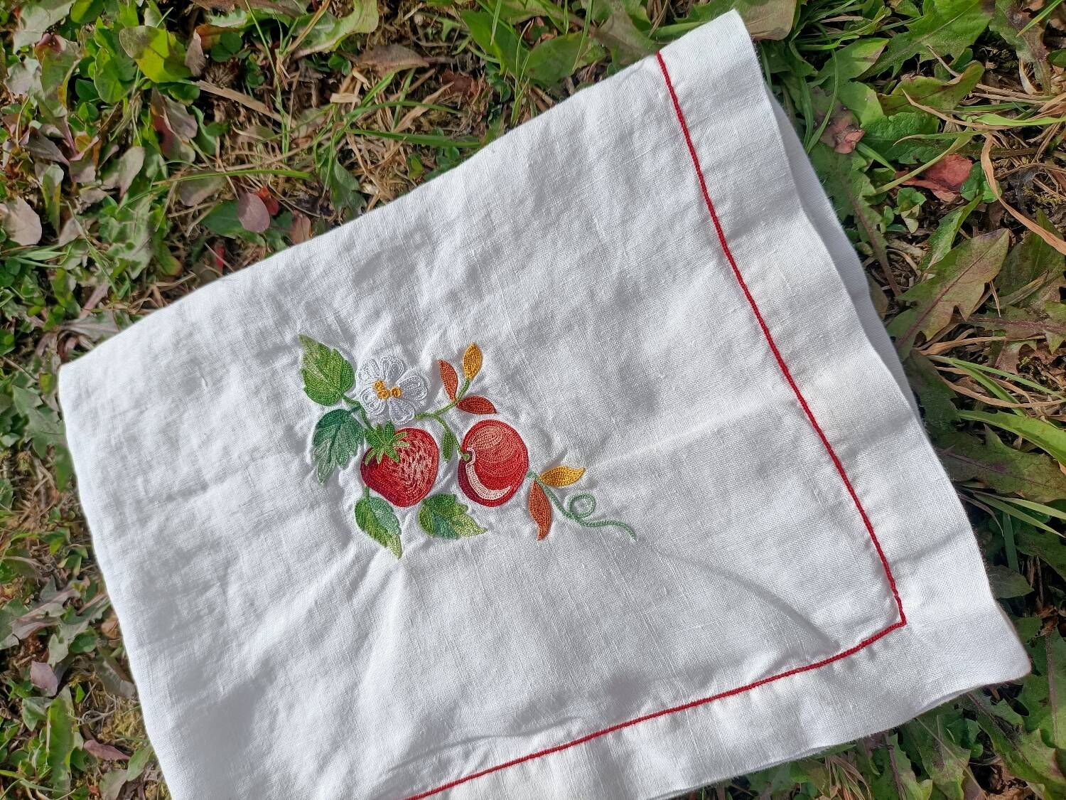 Retro Strawberry Napkin