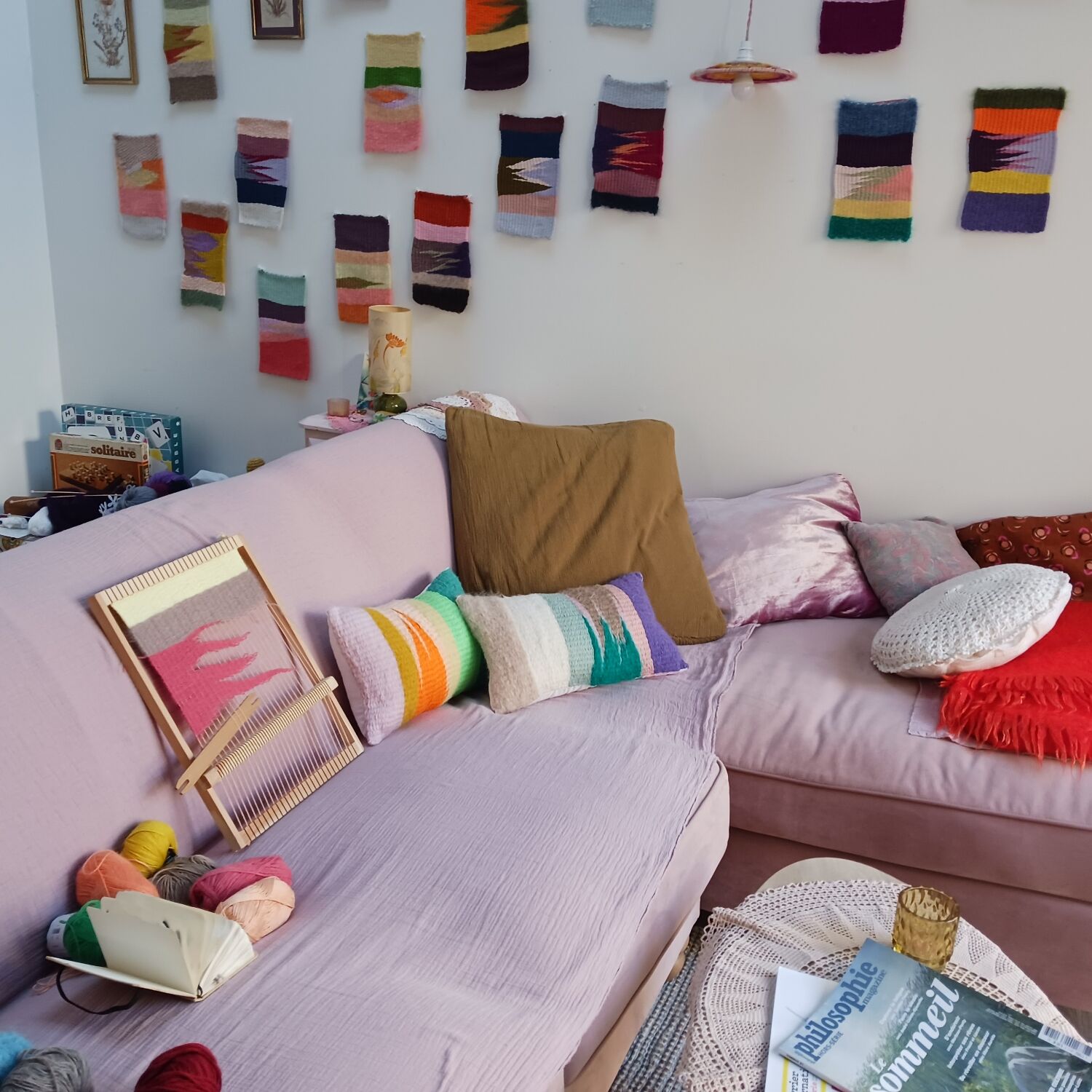 Wool weaving cushion