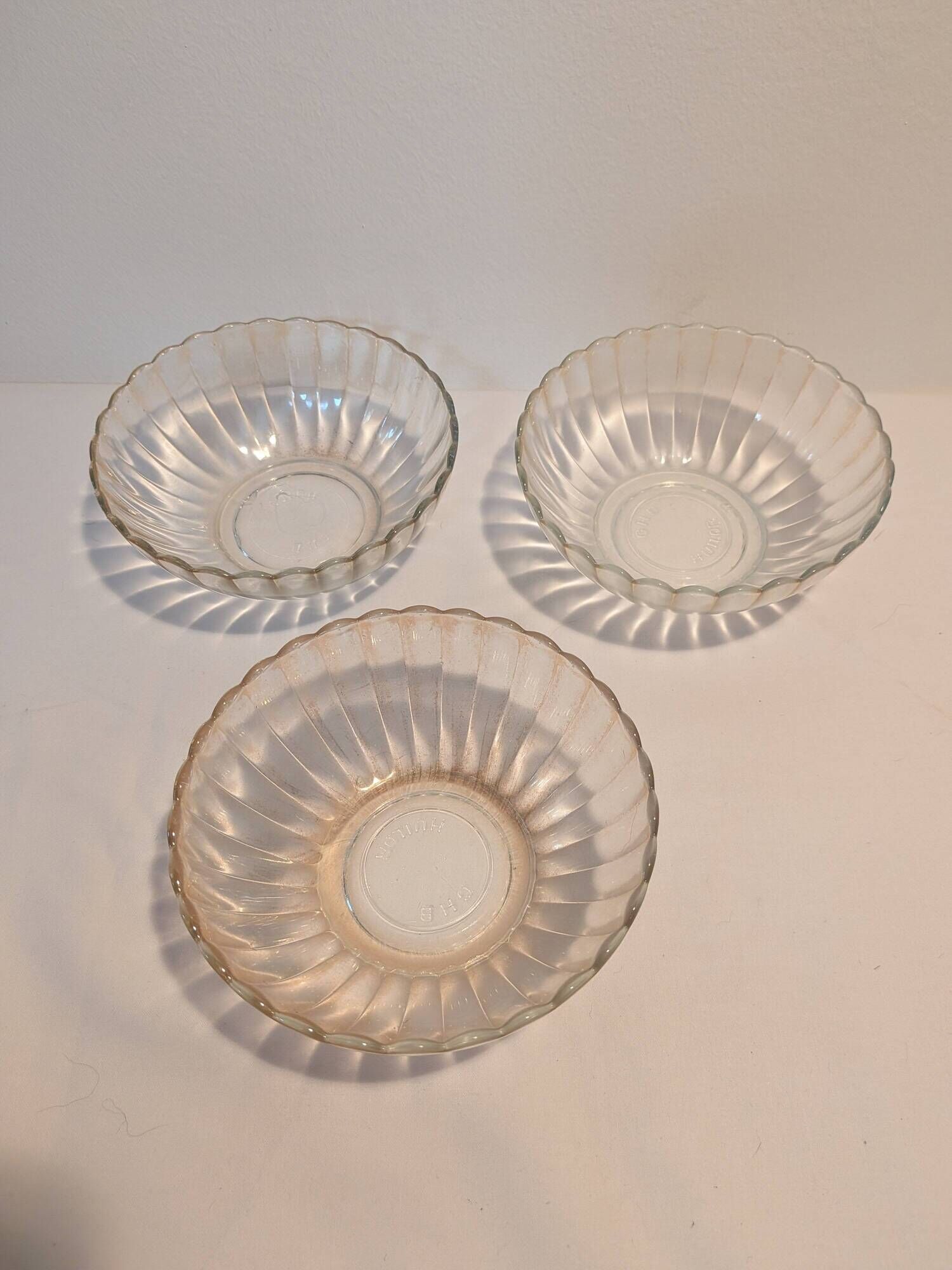 Set of 3 vintage Huilor GHB bowls – moulded glass