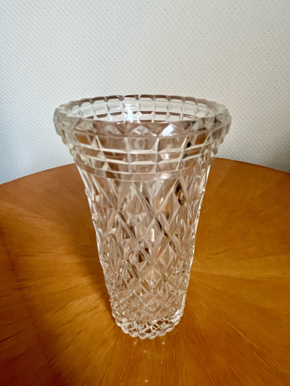Vase en verre taillé 1970