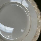 Flat plates with gold decoration