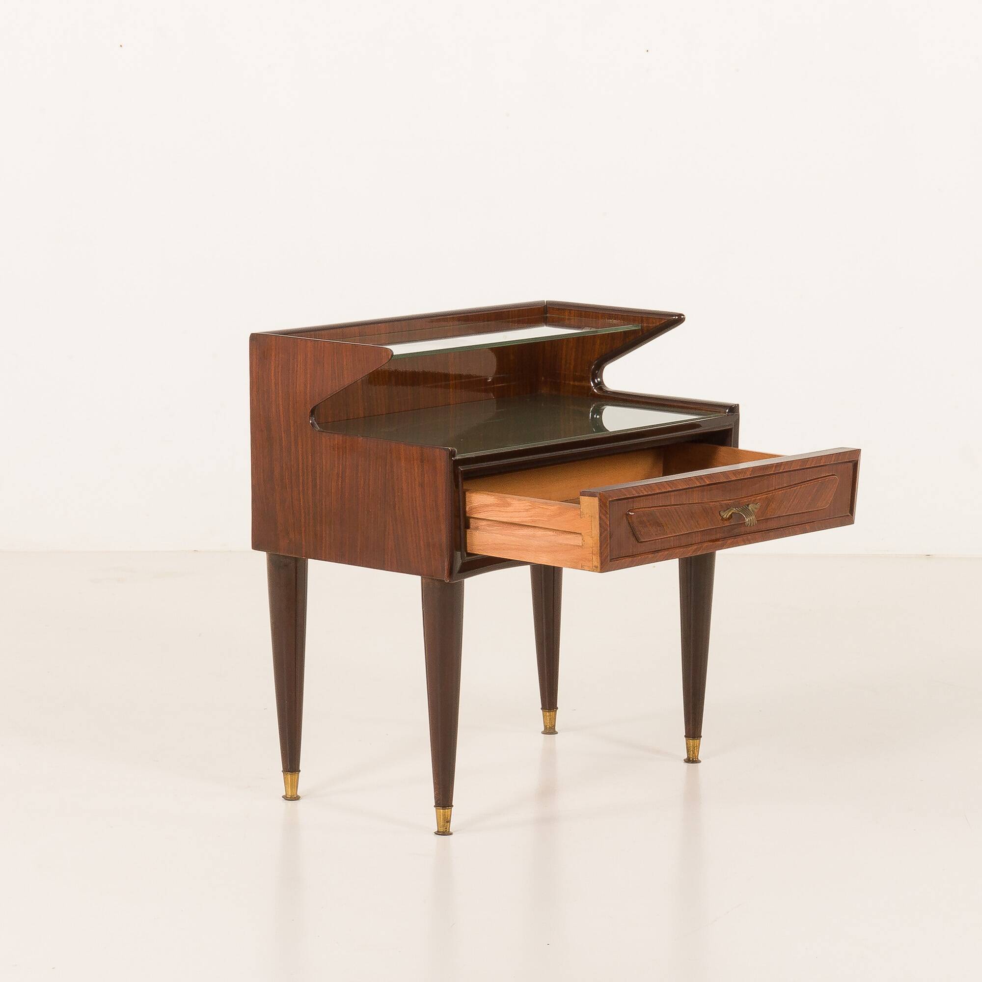 Italian mid-century side table in the style of Paolo Buffa, 1950s