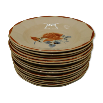 15 assiettes creuses Digoin Sarreguemines - Roses