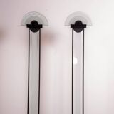 Ensemble de lampadaires en verre dépoli de style Memphis. Vers 1980.