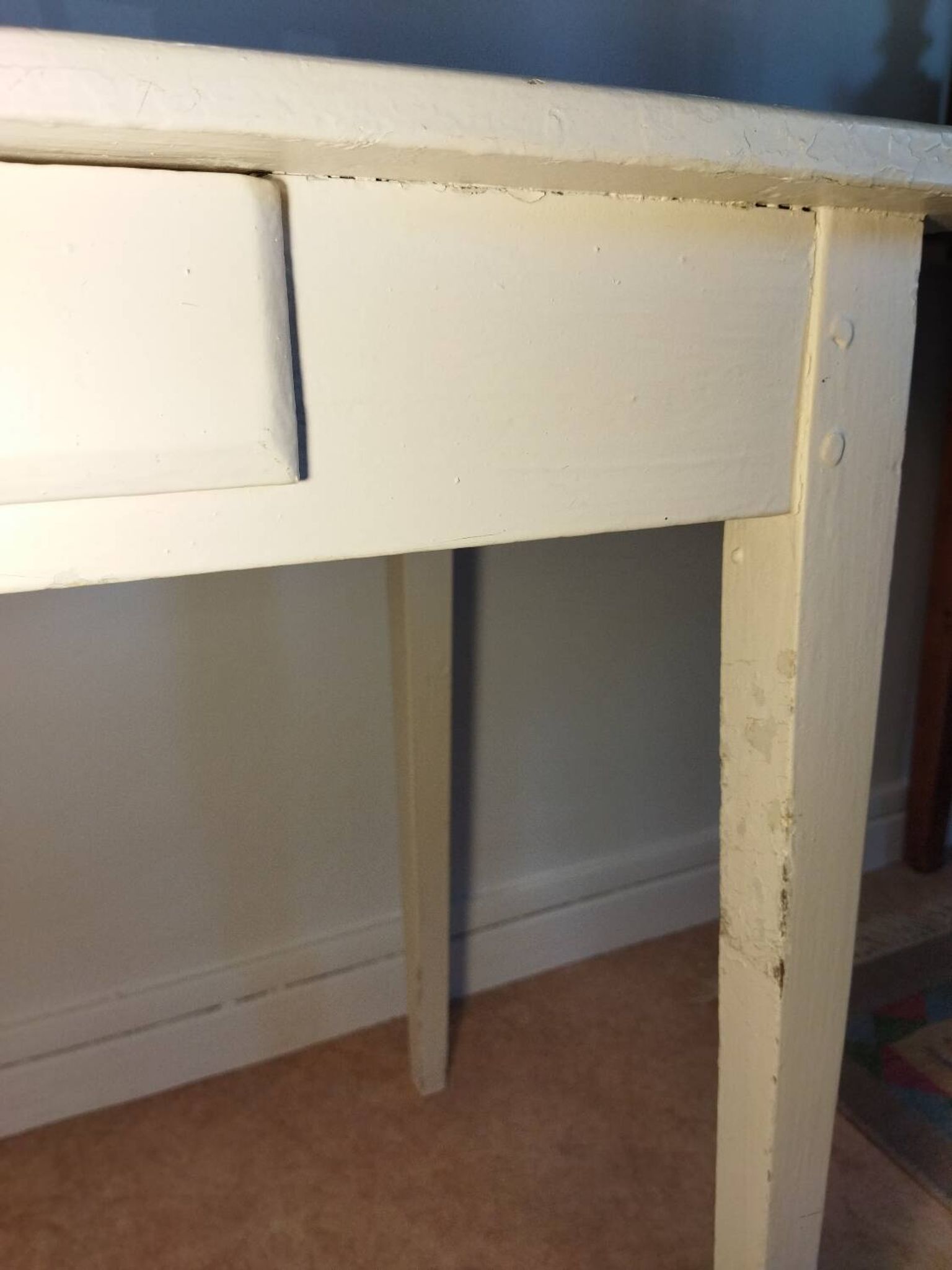 Bureau pieds fuseaux
