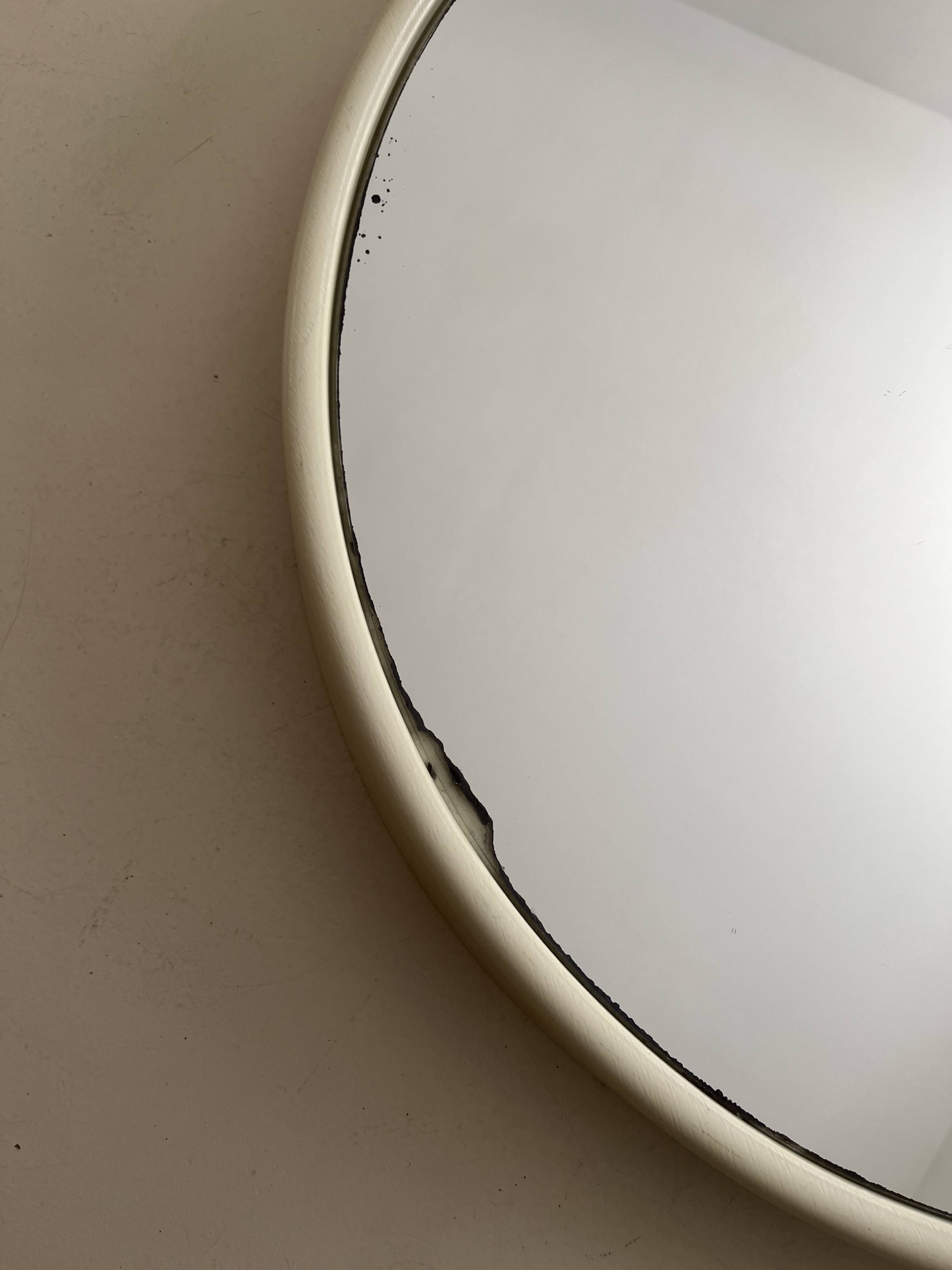 Vintage round mirror from the 70s - cream plastic/resin frame - Ø61cm