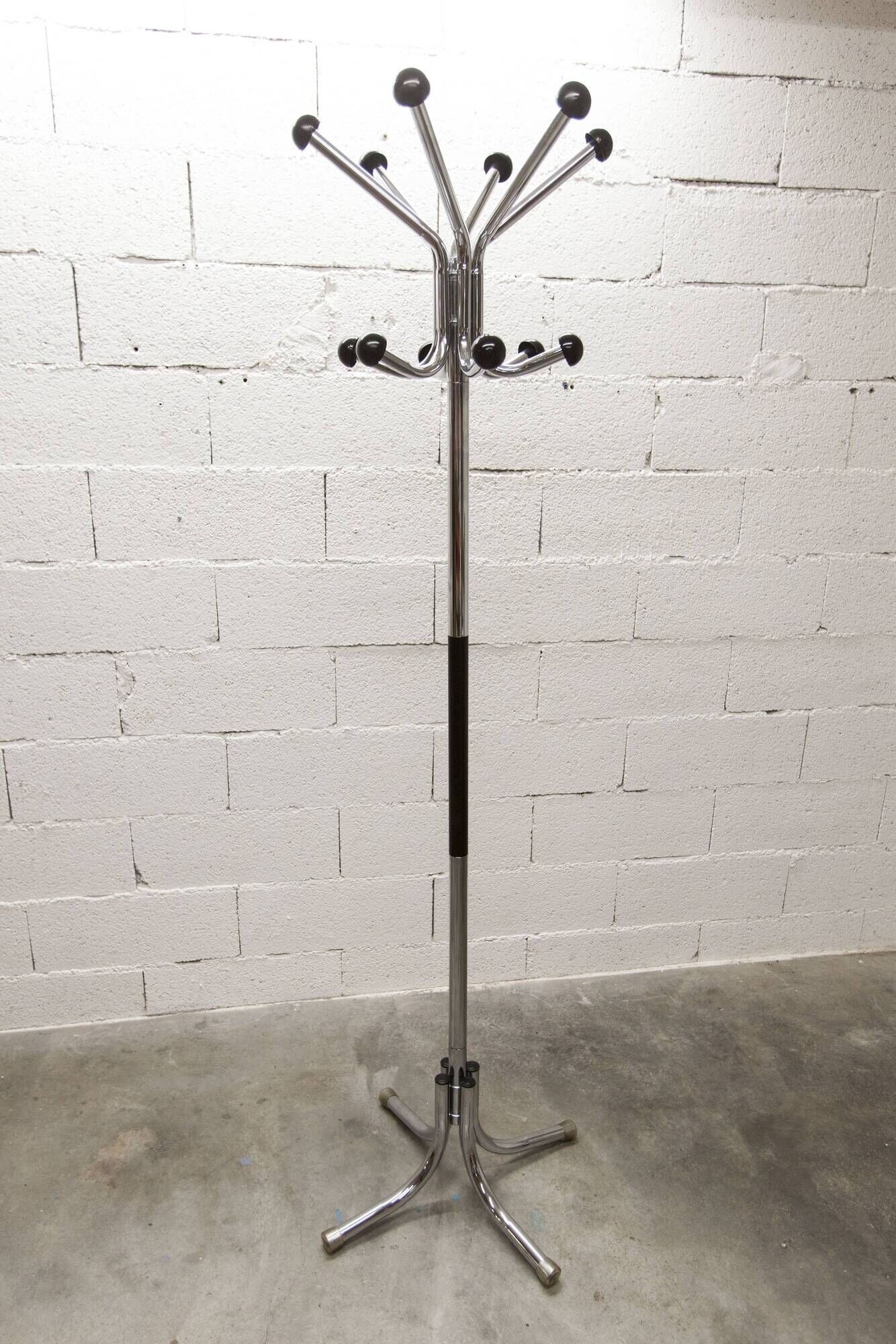 Industrial parrot coat rack 1970 12 hooks 193cm