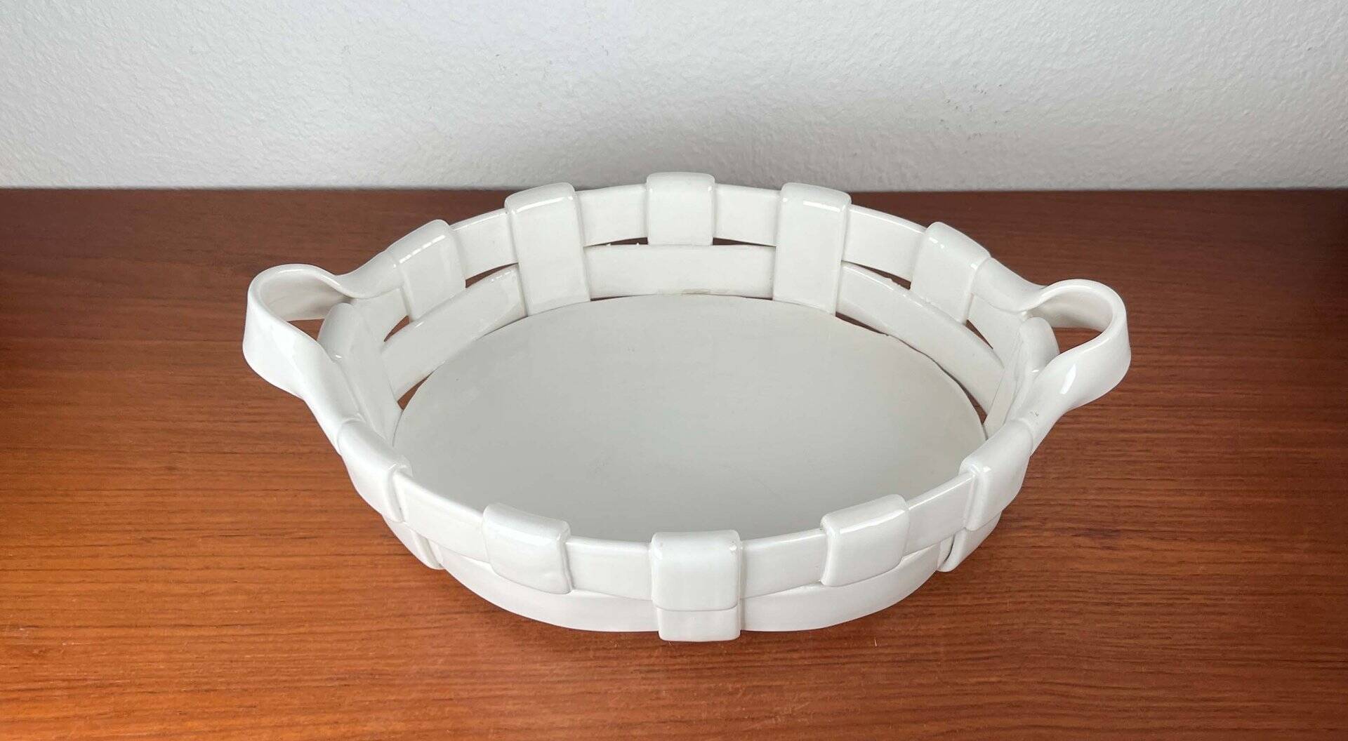 Vintage Italian woven basket in white ceramic