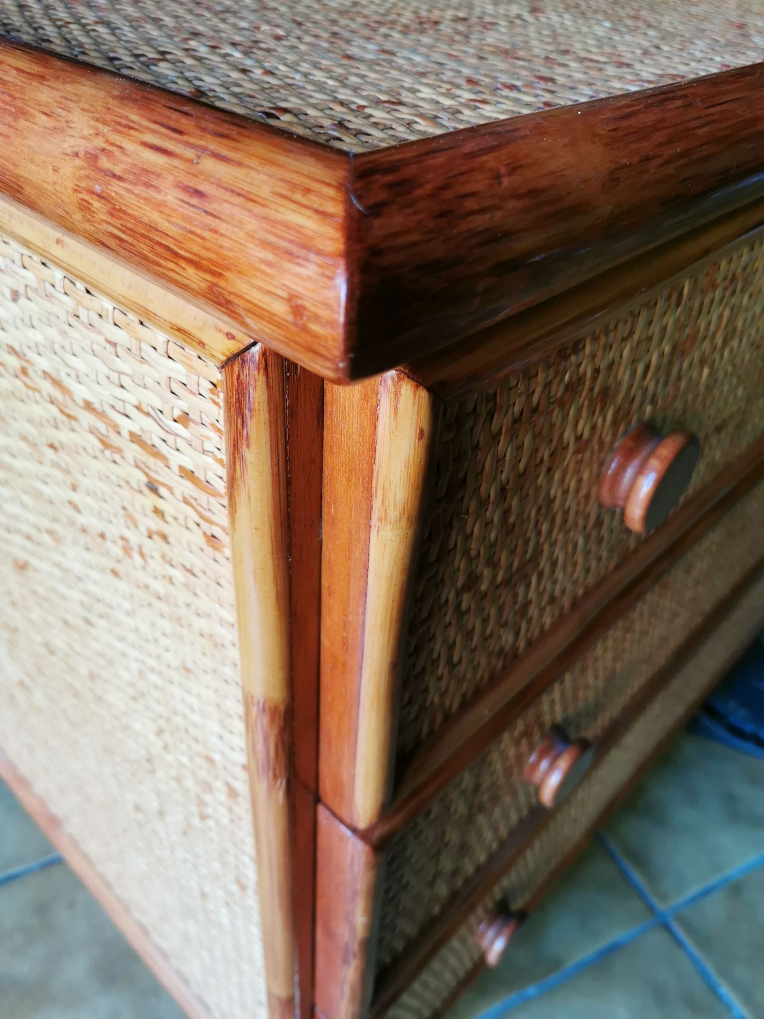 Vintage chest of drawers in rattan and bamboo