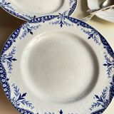 2 cake plates 'iron earth'