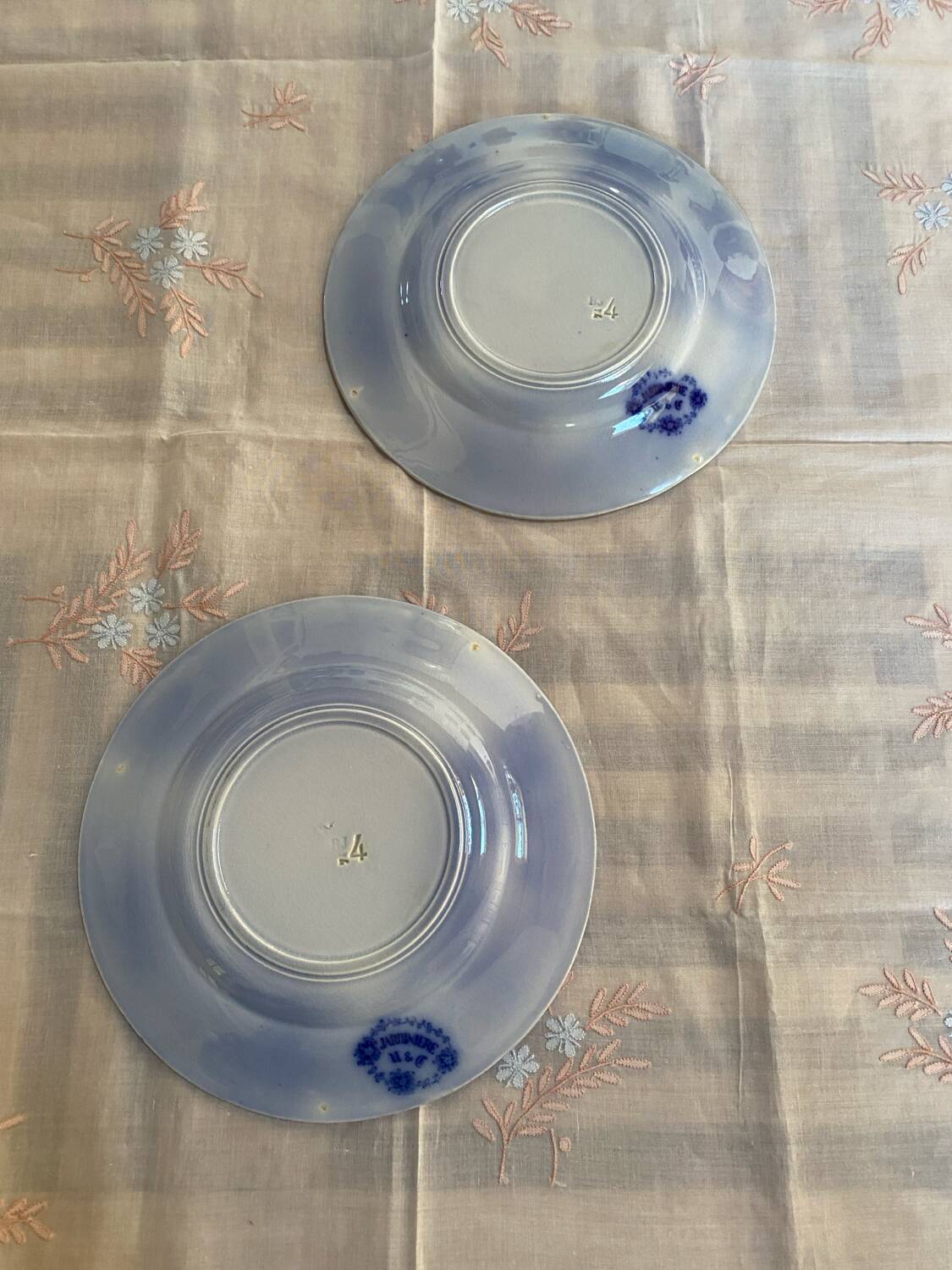 Lot de 2 assiettes à dessert UetC, Sarreguemines modèle Jardinière