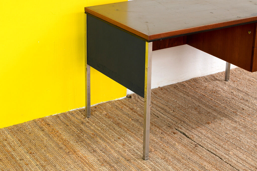 Bureau scandinave 122 cm