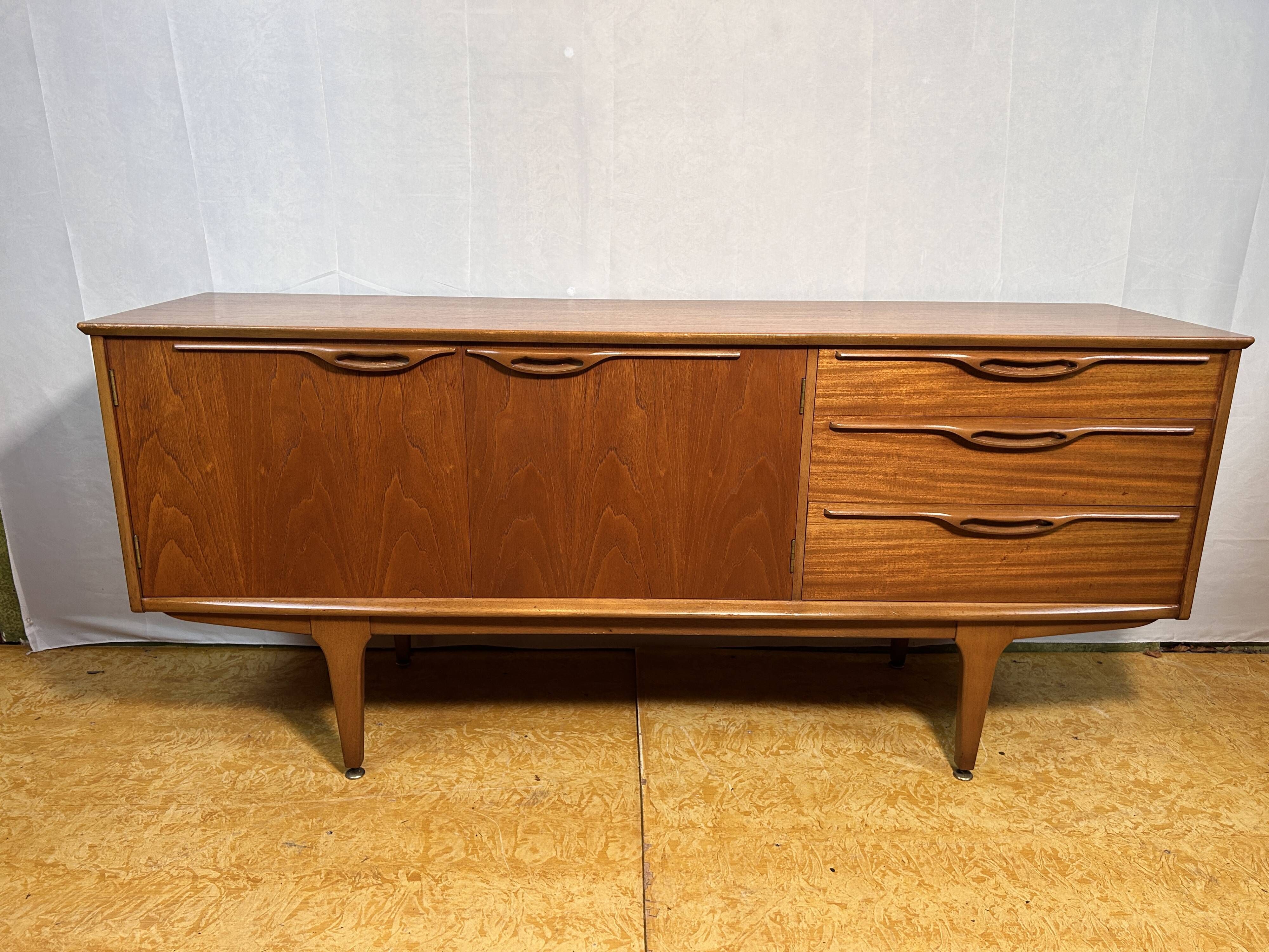 Enfilade en teck par Jentique, 1960