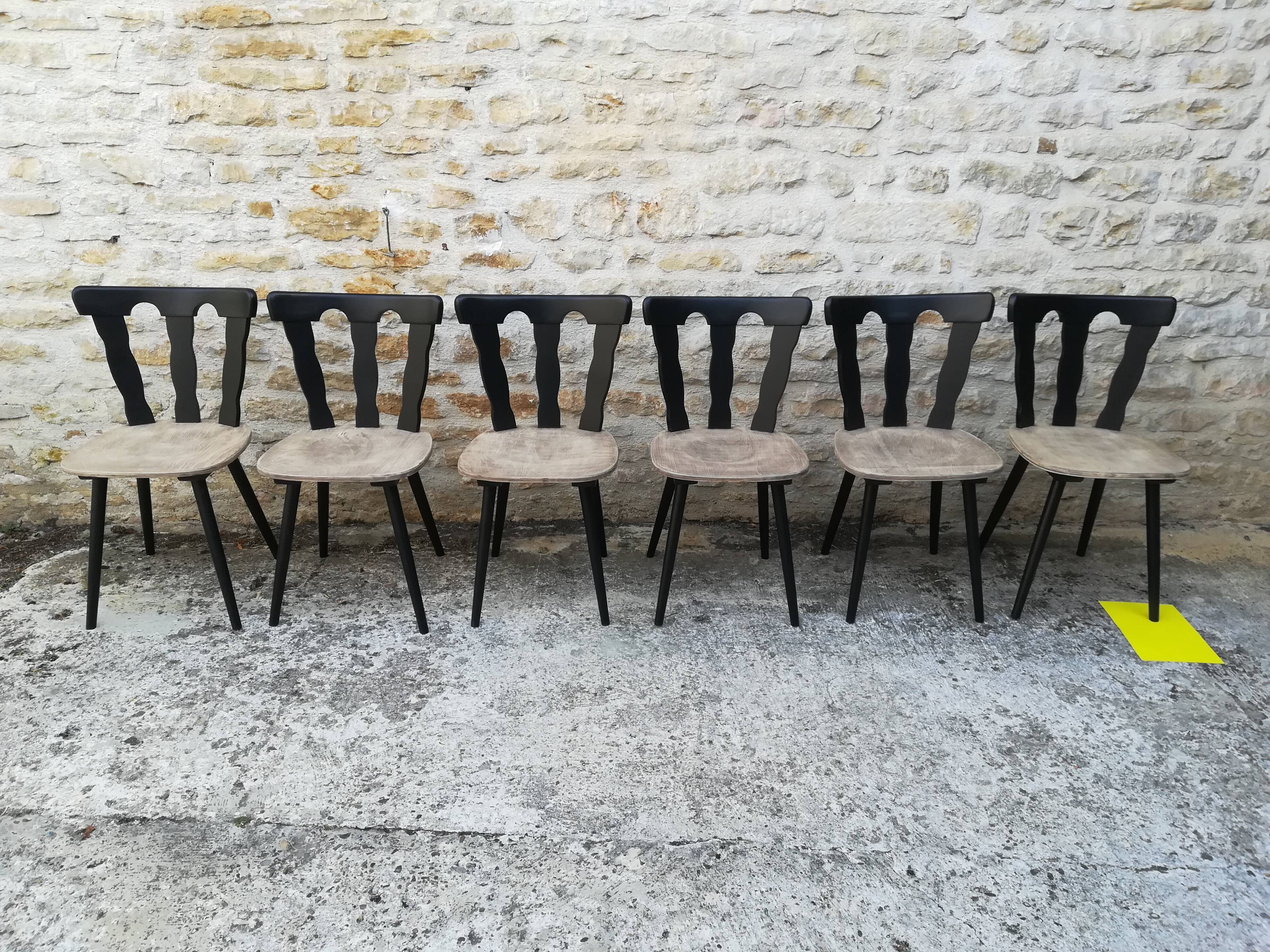 Lot of 12 bistro chairs