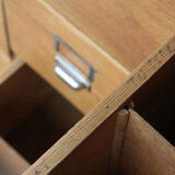 Furniture of trade: dresser of apothecary.