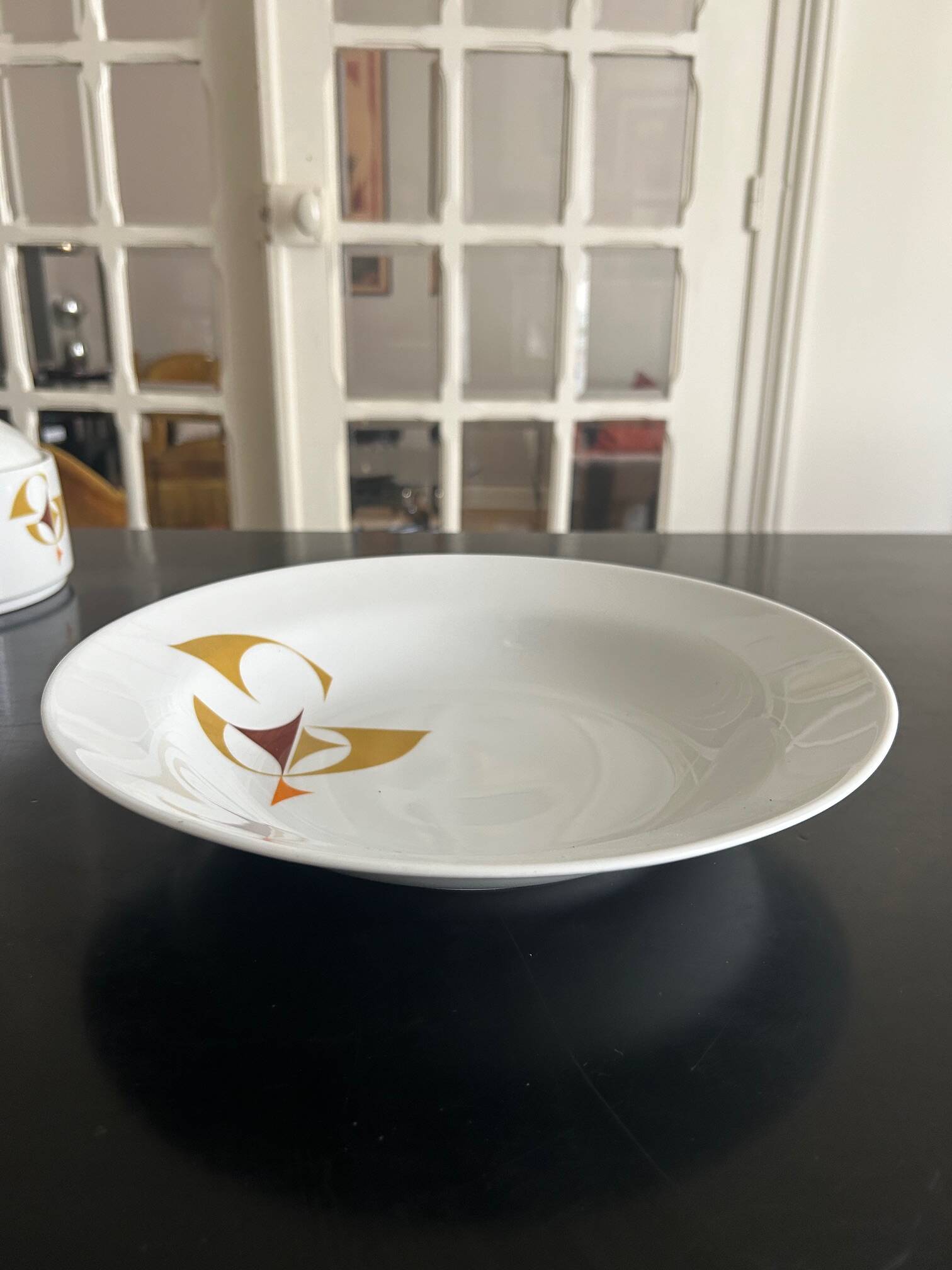 porcelain dishes 1970