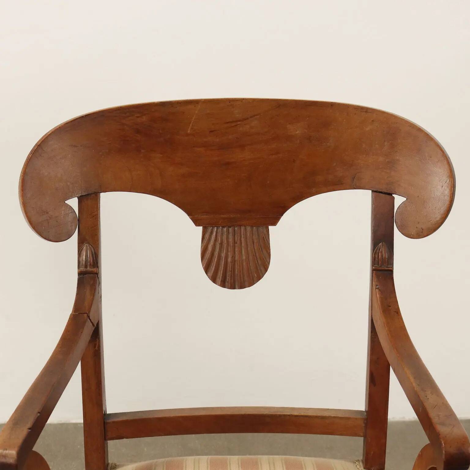 Paire de fauteuils Directoire anciens en merisier et tissu XVIII-XIX siècle
