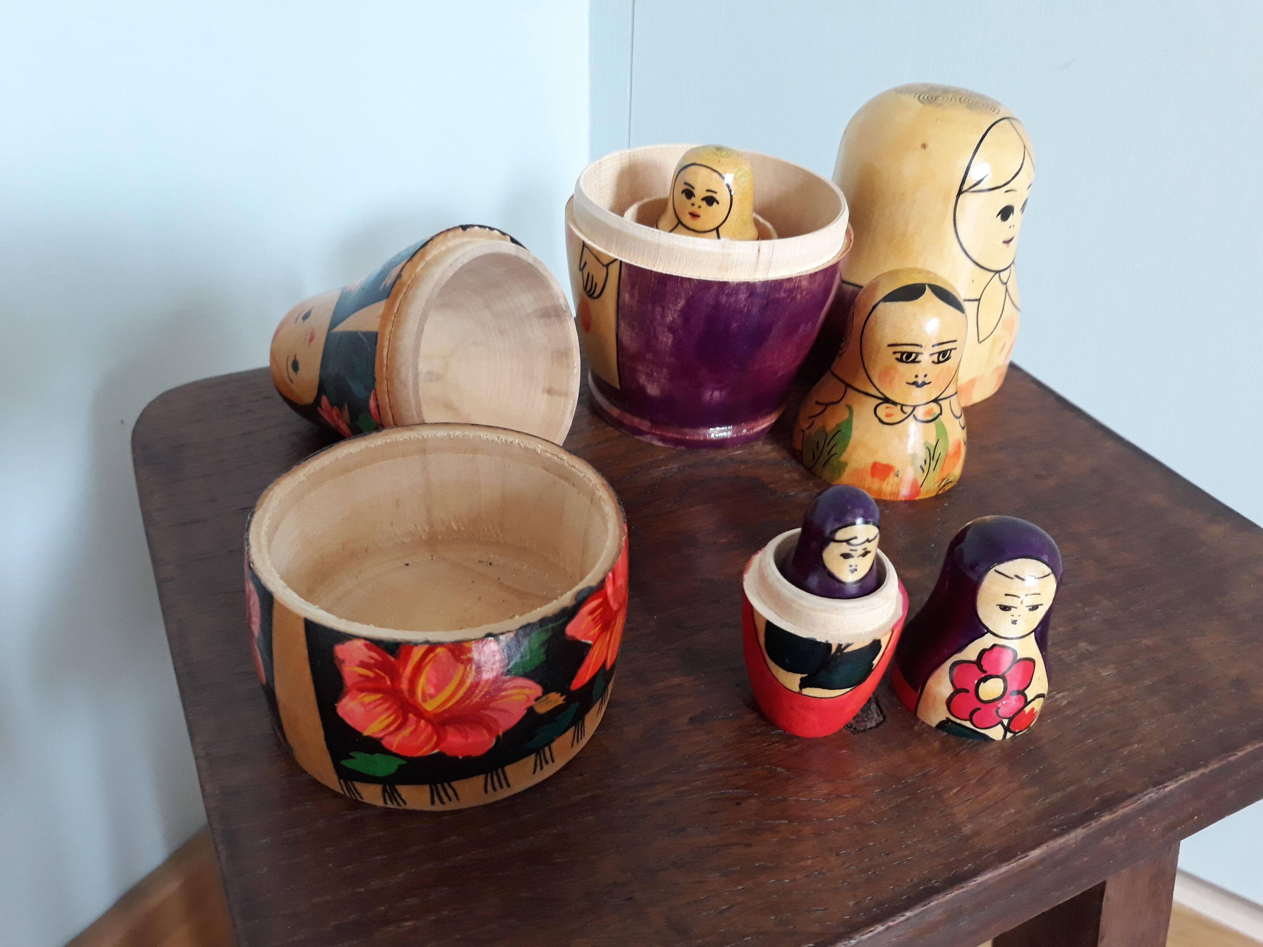 Russian nesting dolls matriochka mismatched