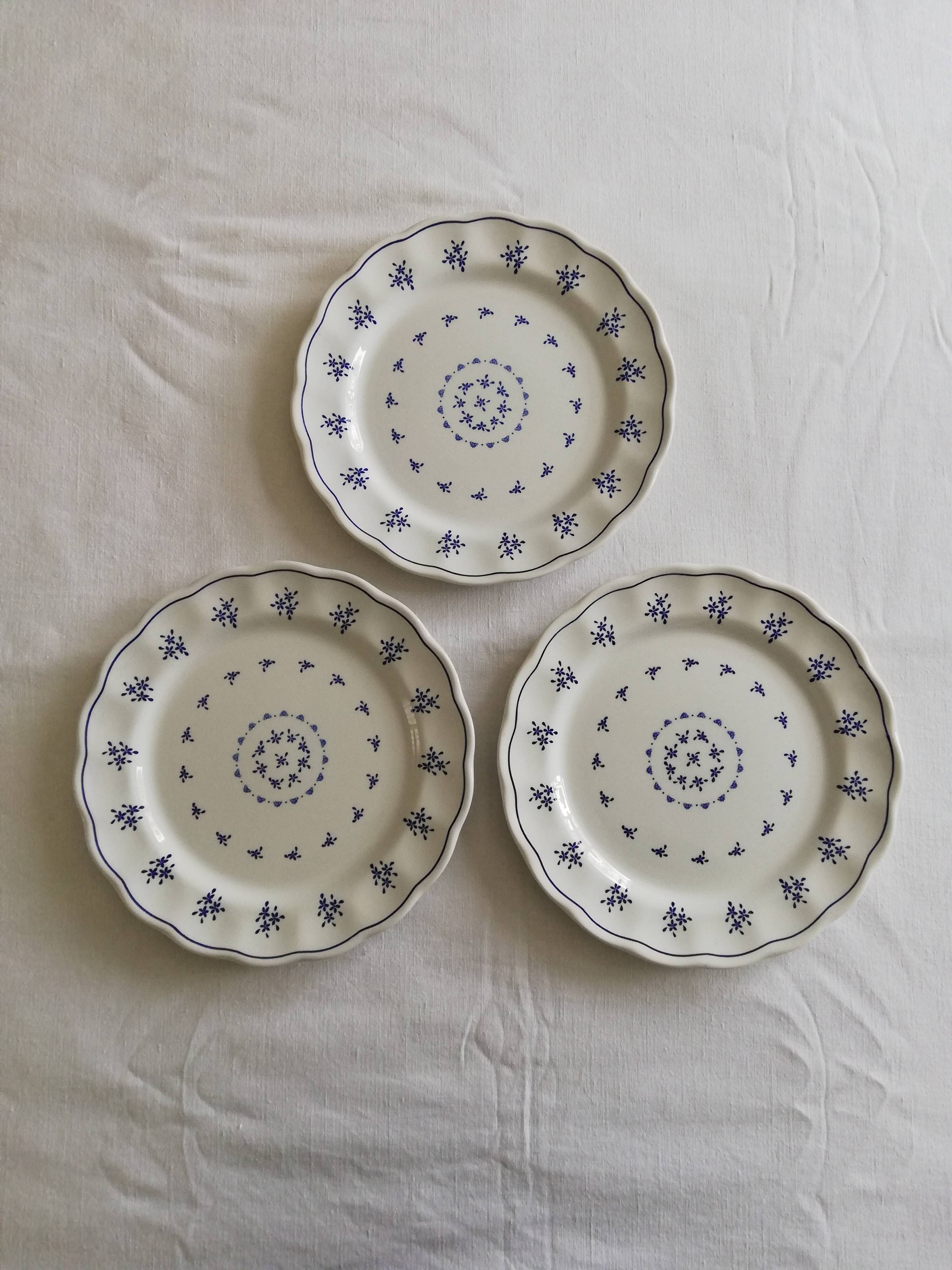 Vintage Nuova Fontebasso plates