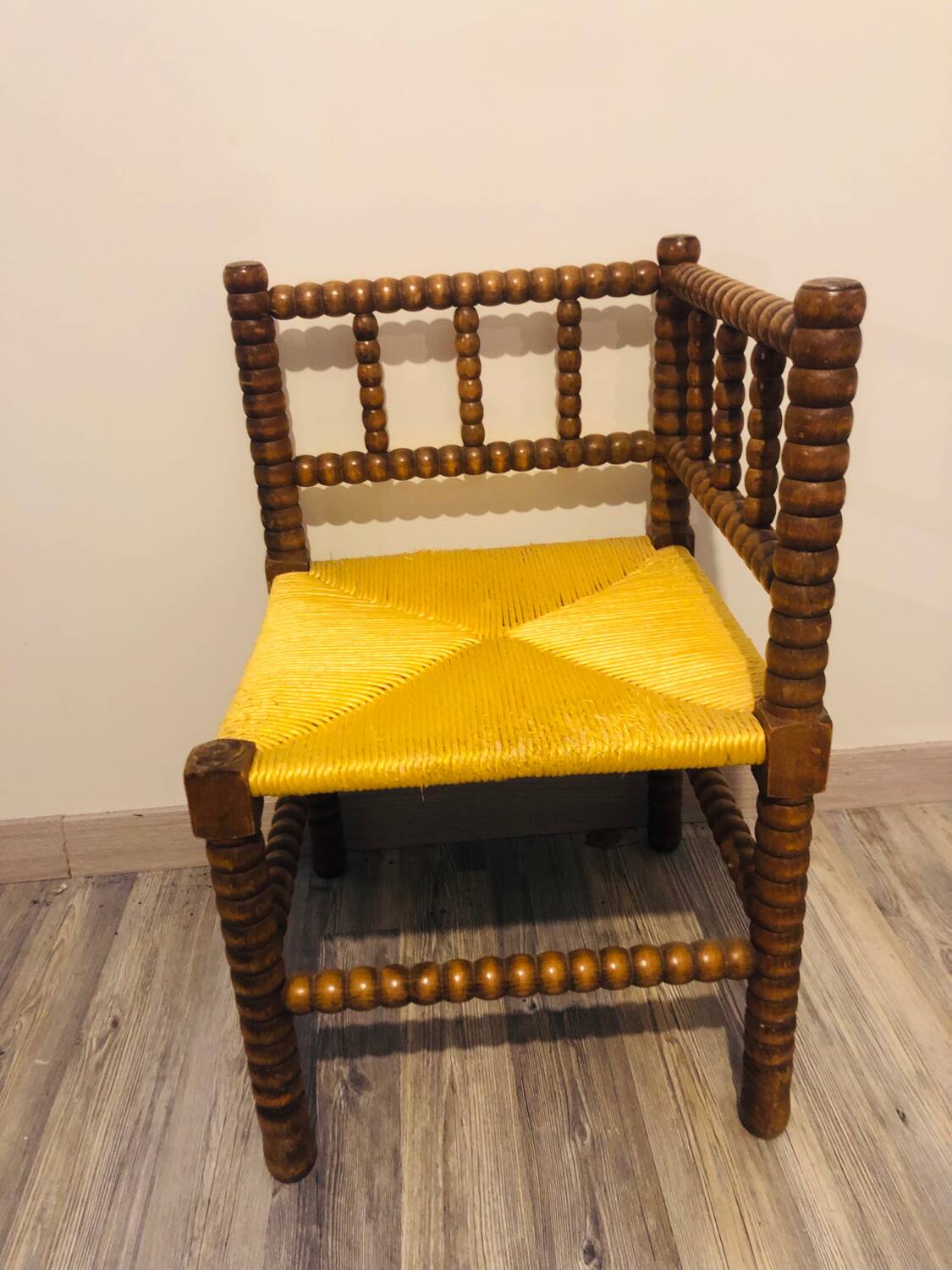 Vintage Art Deco corner chair in bobbin oak and straw, 1930s