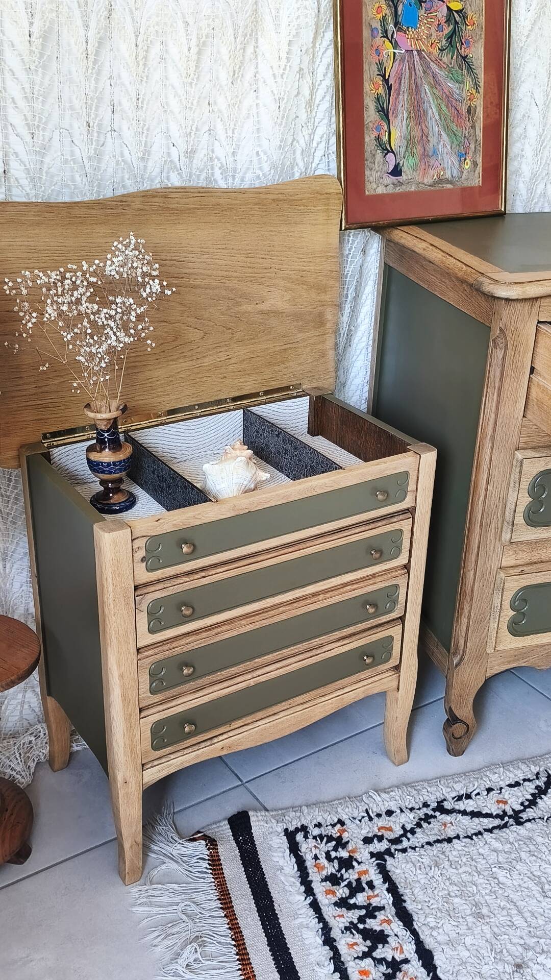 Small chest of drawers/nightstand