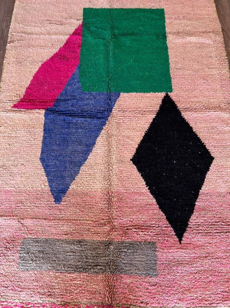 Off-white Moroccan rug with colorful patterns, 250cm x 150cm