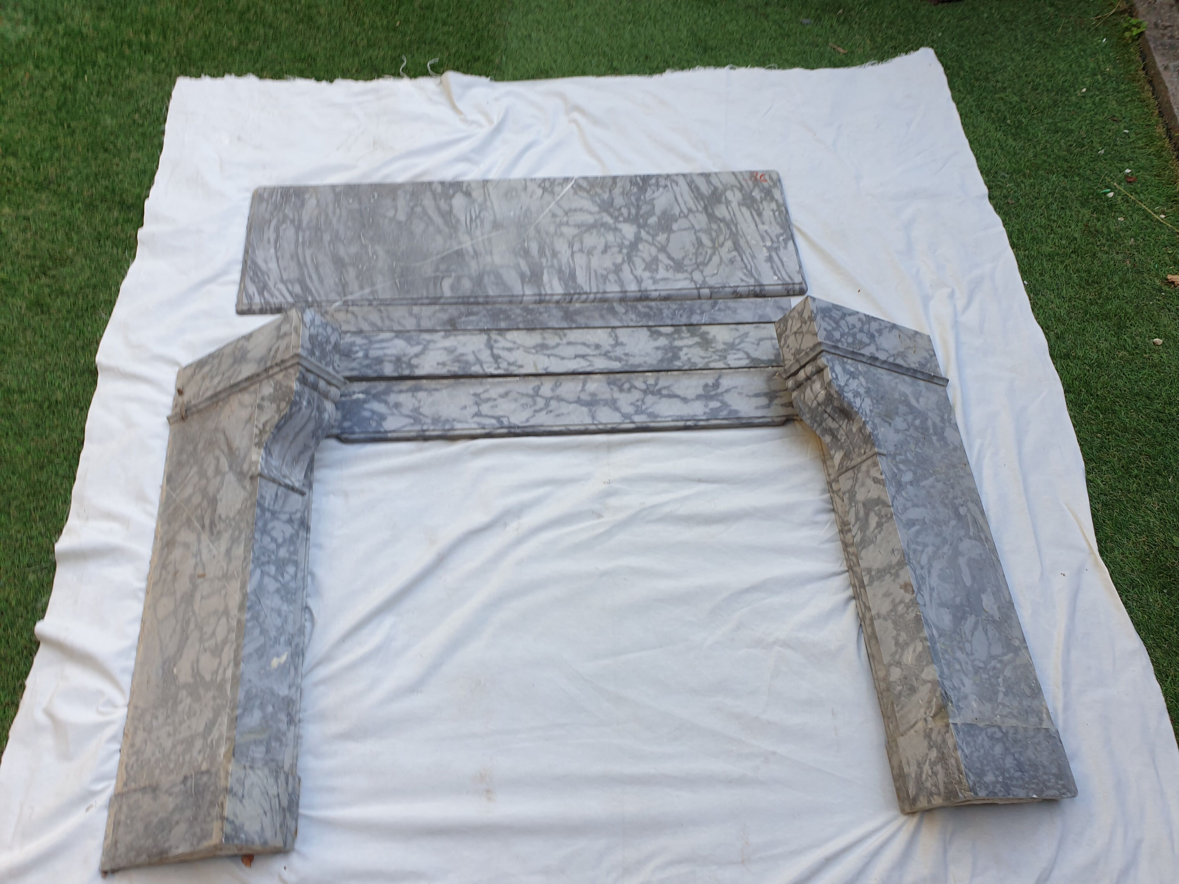 Fireplace modillon Napoleon III in gray marble of the nineteenth