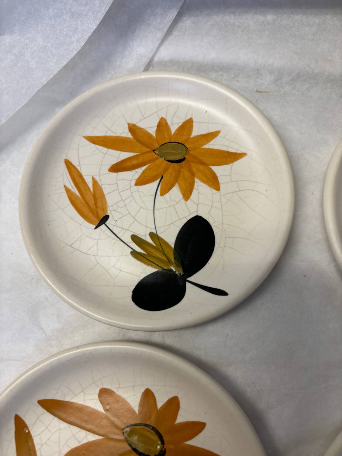 Set of 4 marsh pottery dessert plates