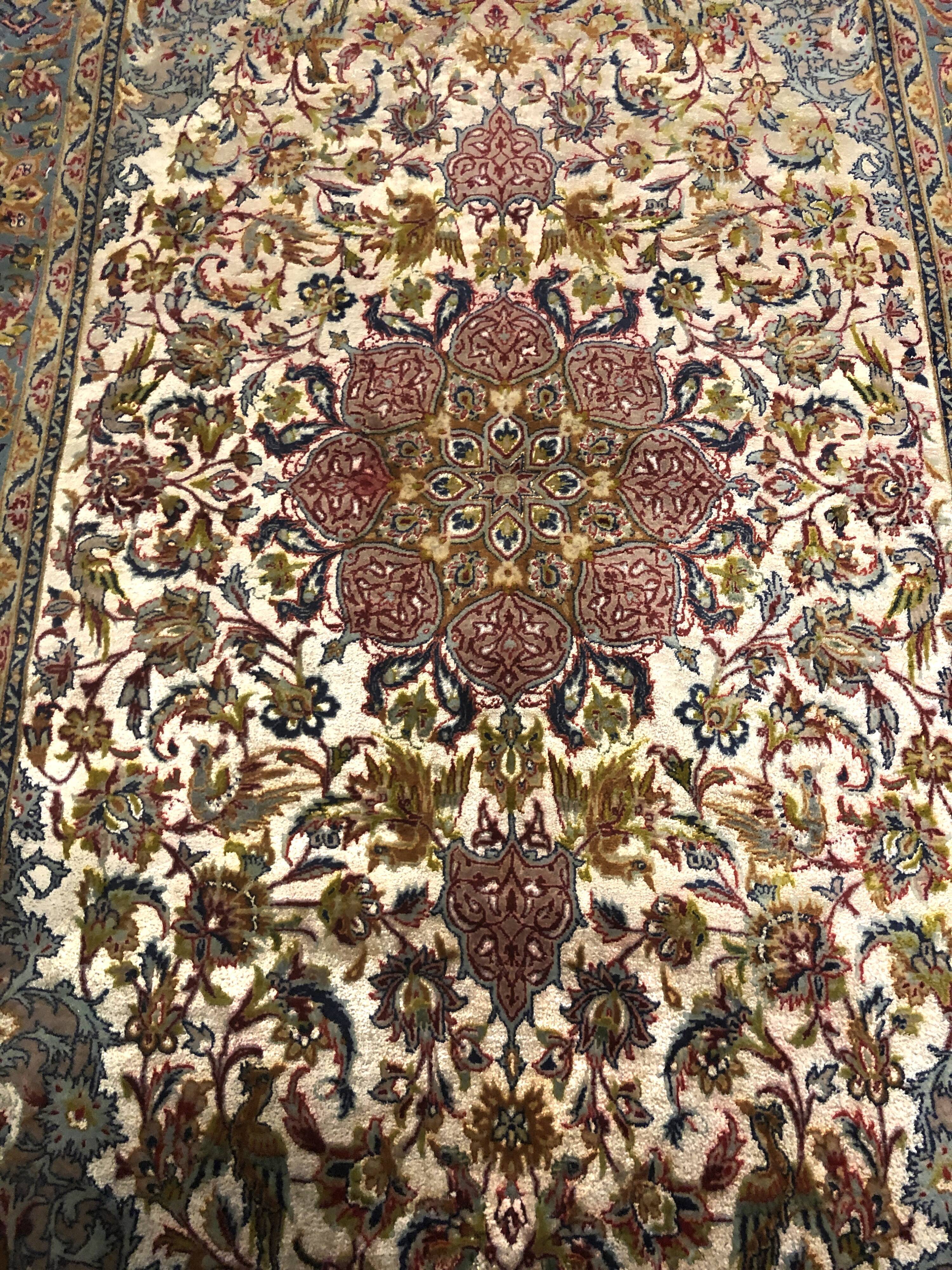 Oriental carpet iran ispahan wool and silk 1.10 x 1.60 m